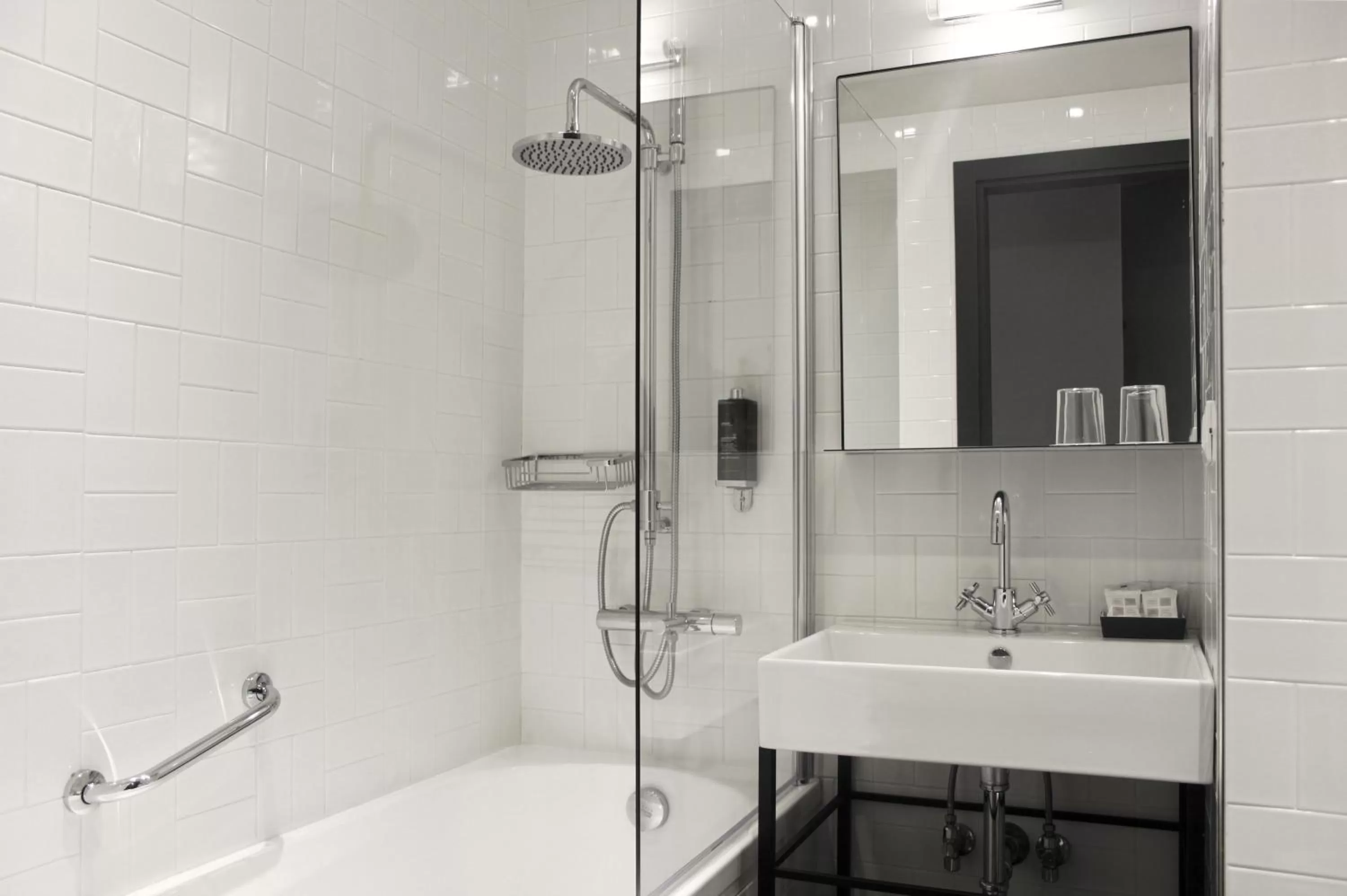 Bathroom in c-hotels Joy