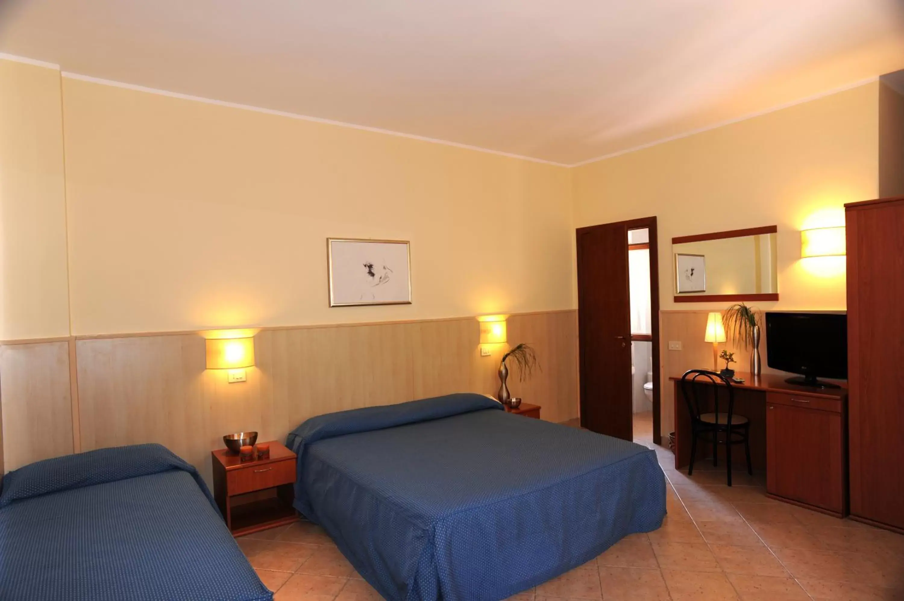 Triple Room - single occupancy in Villa Santacroce Triple Room - single occupancy in Villa Santacroce