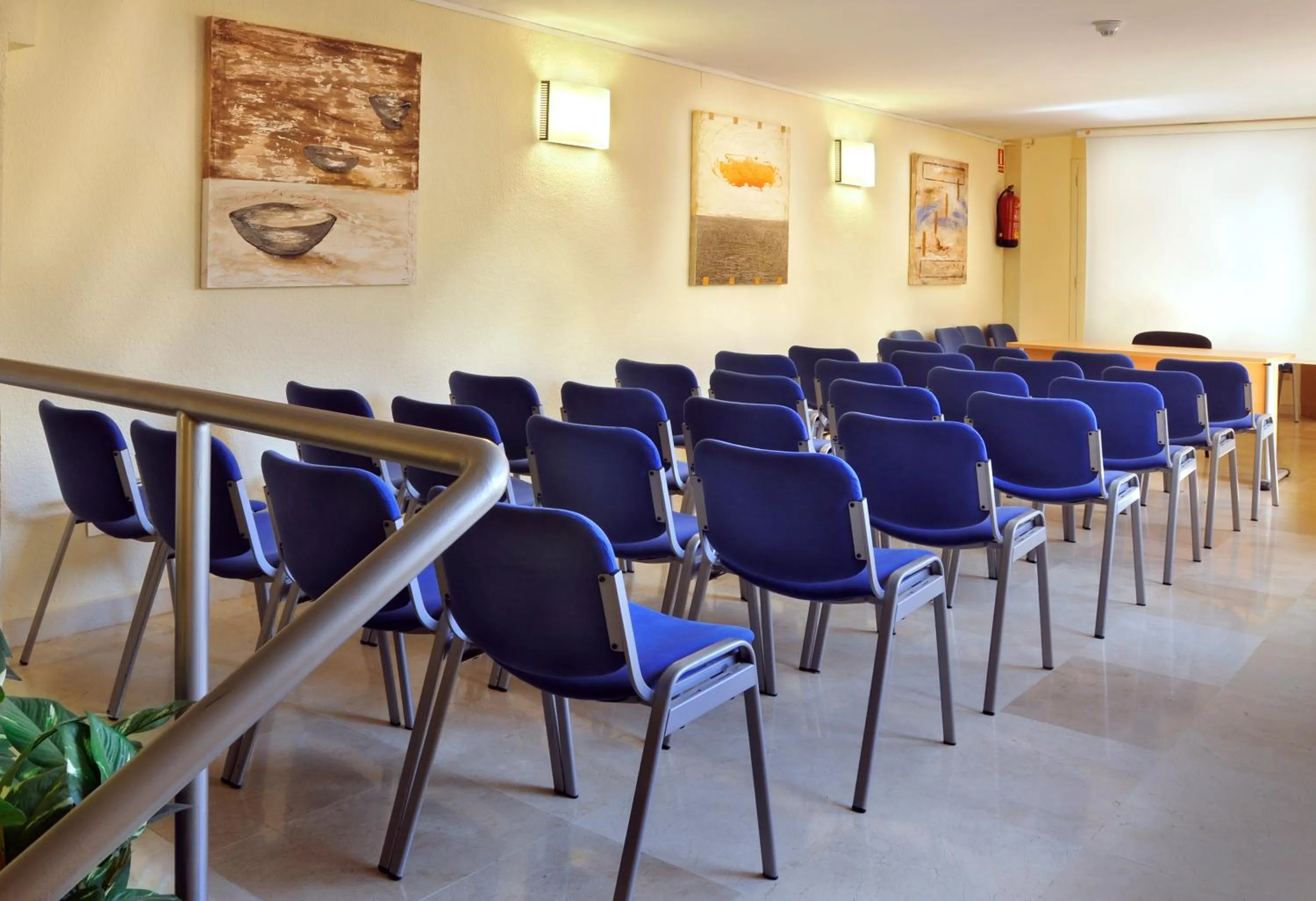 Communal lounge/ TV room in GHT S'Agaró Mar Hotel