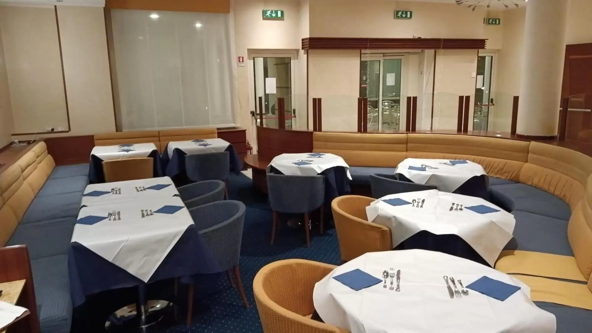 Lounge or bar in Nicotel Barletta