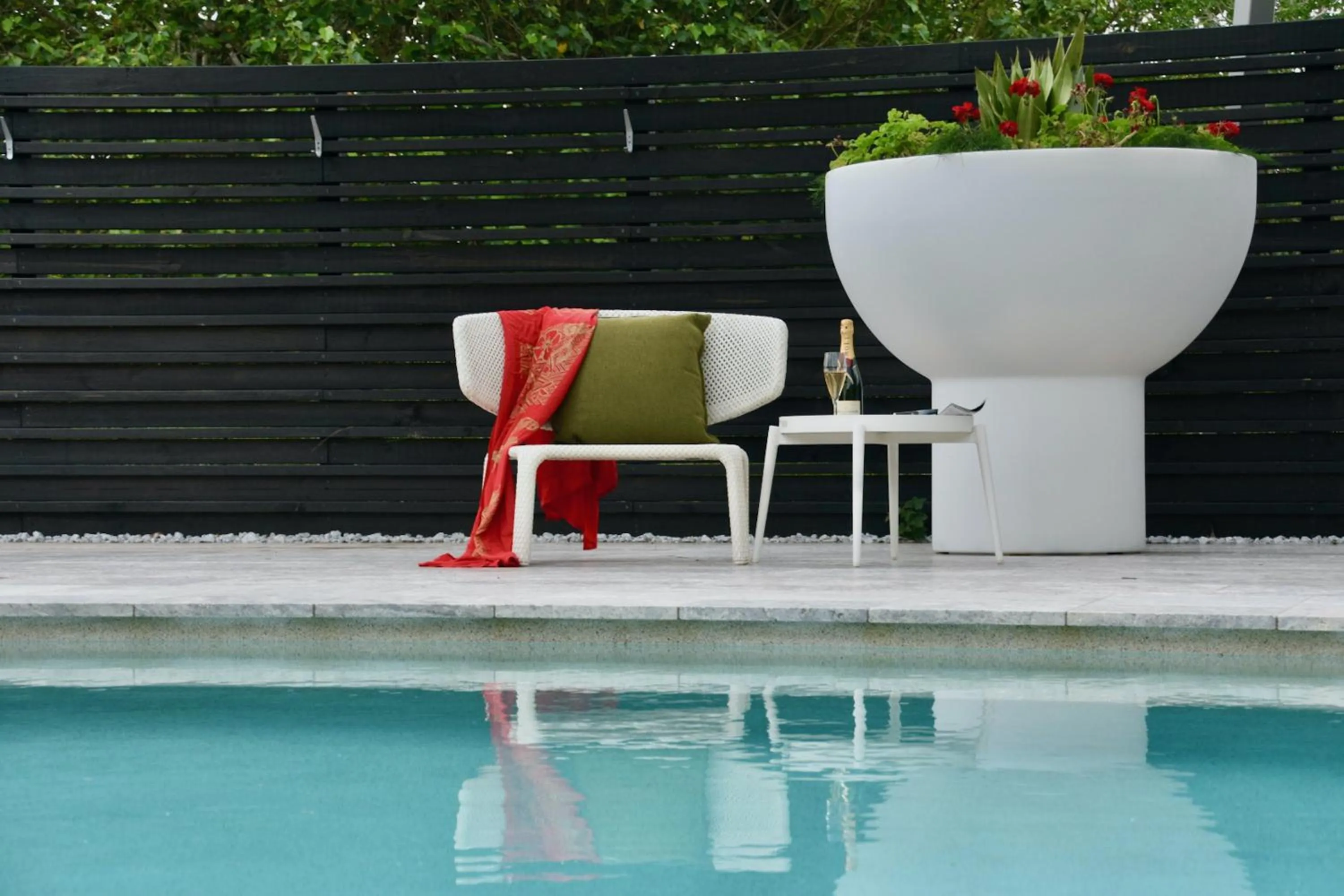 Swimming pool in Glass On Glasshouse