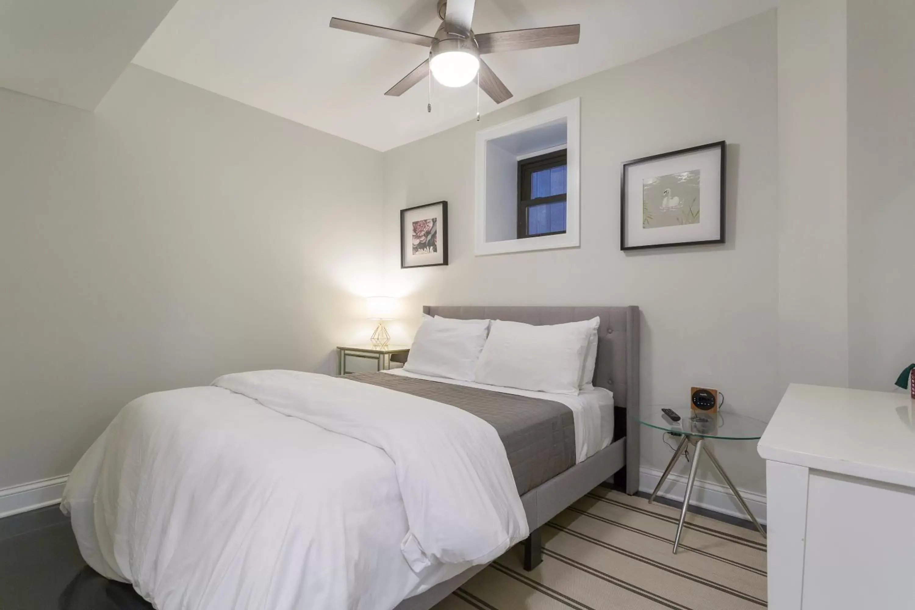 One-Bedroom Apartment in Wicker Park Inn One-Bedroom Apartment in Wicker Park Inn