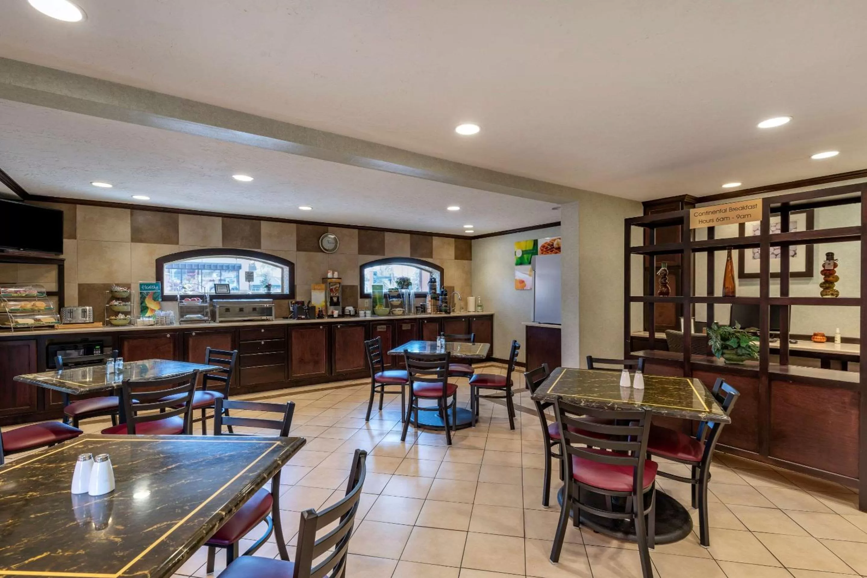 Breakfast in Quality Inn