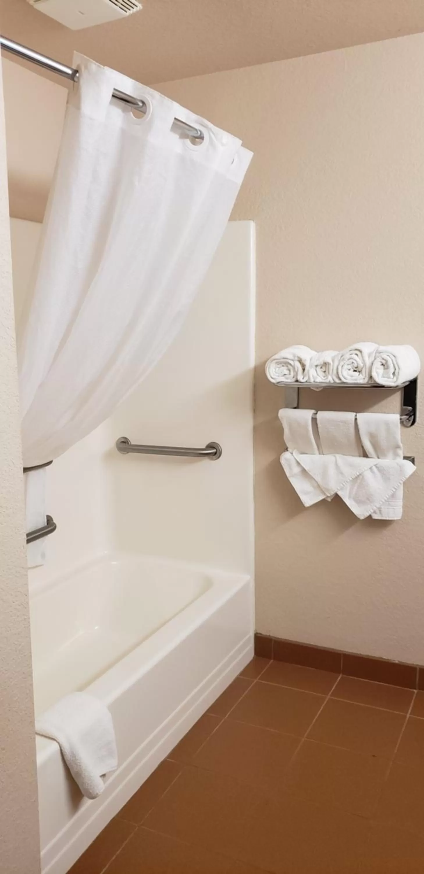 Microtel Inn & Suites by Wyndham Wellsville