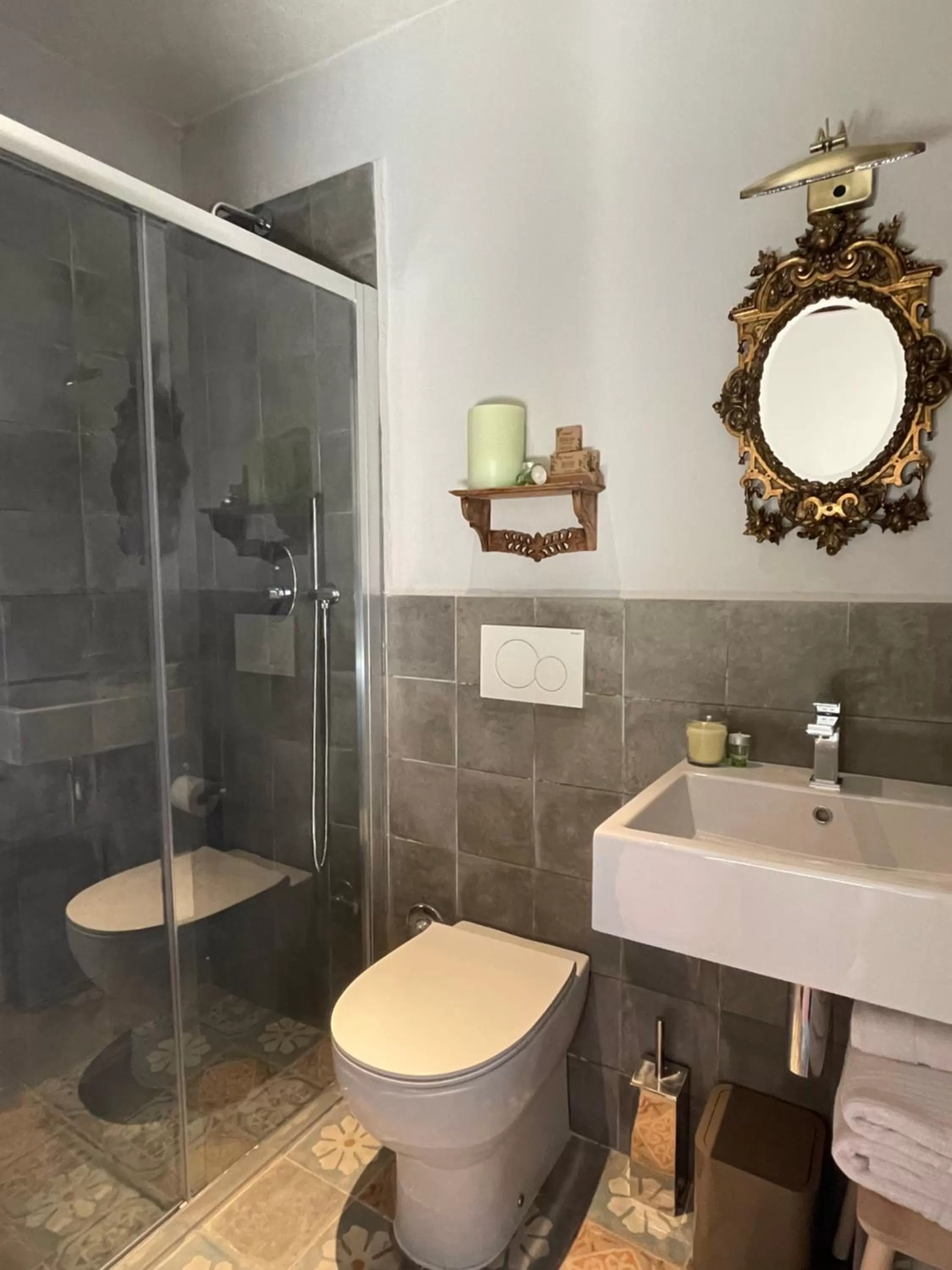 Shower in Casale La Gora - B&B di charme