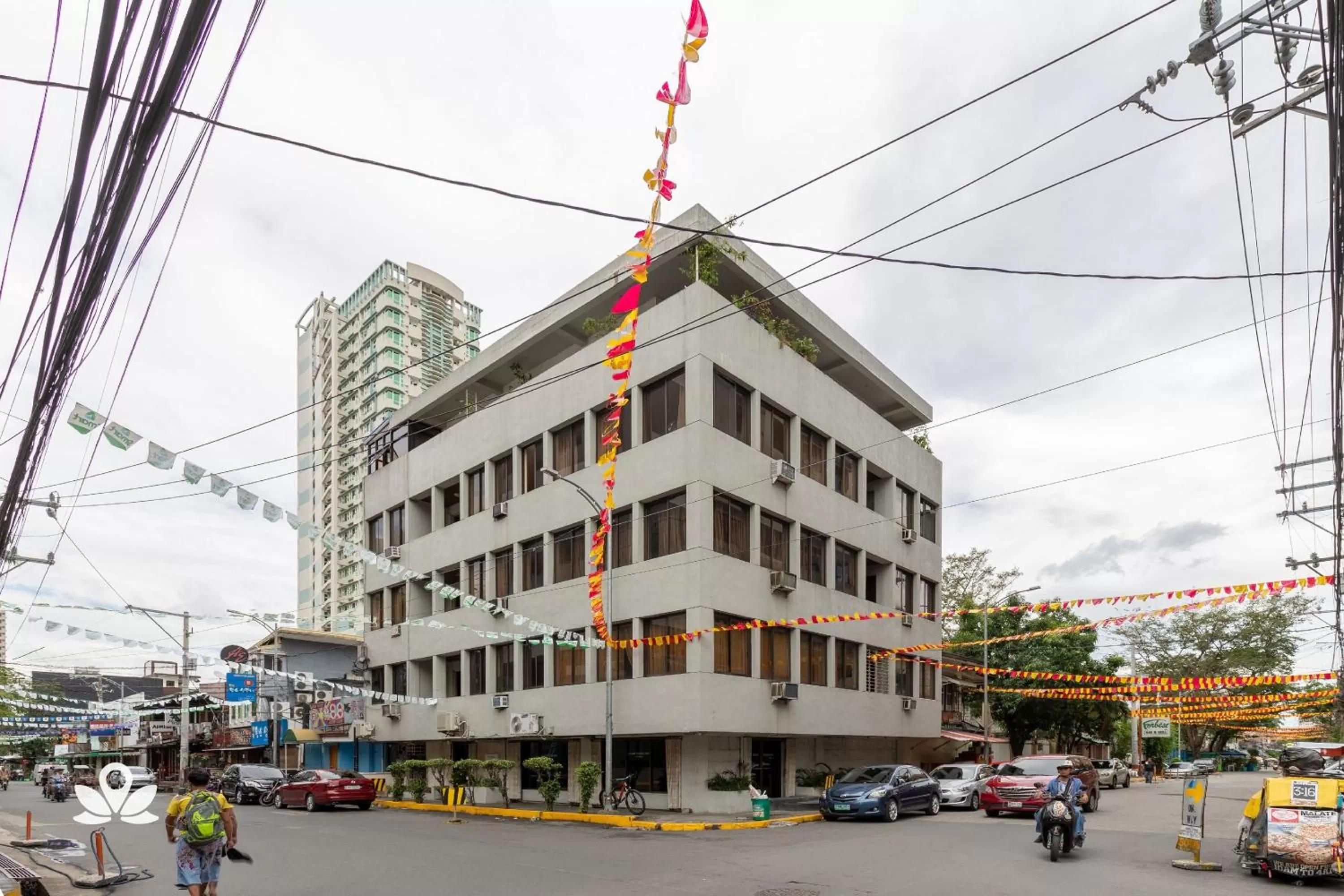 Facade/entrance in Victoria Mansions