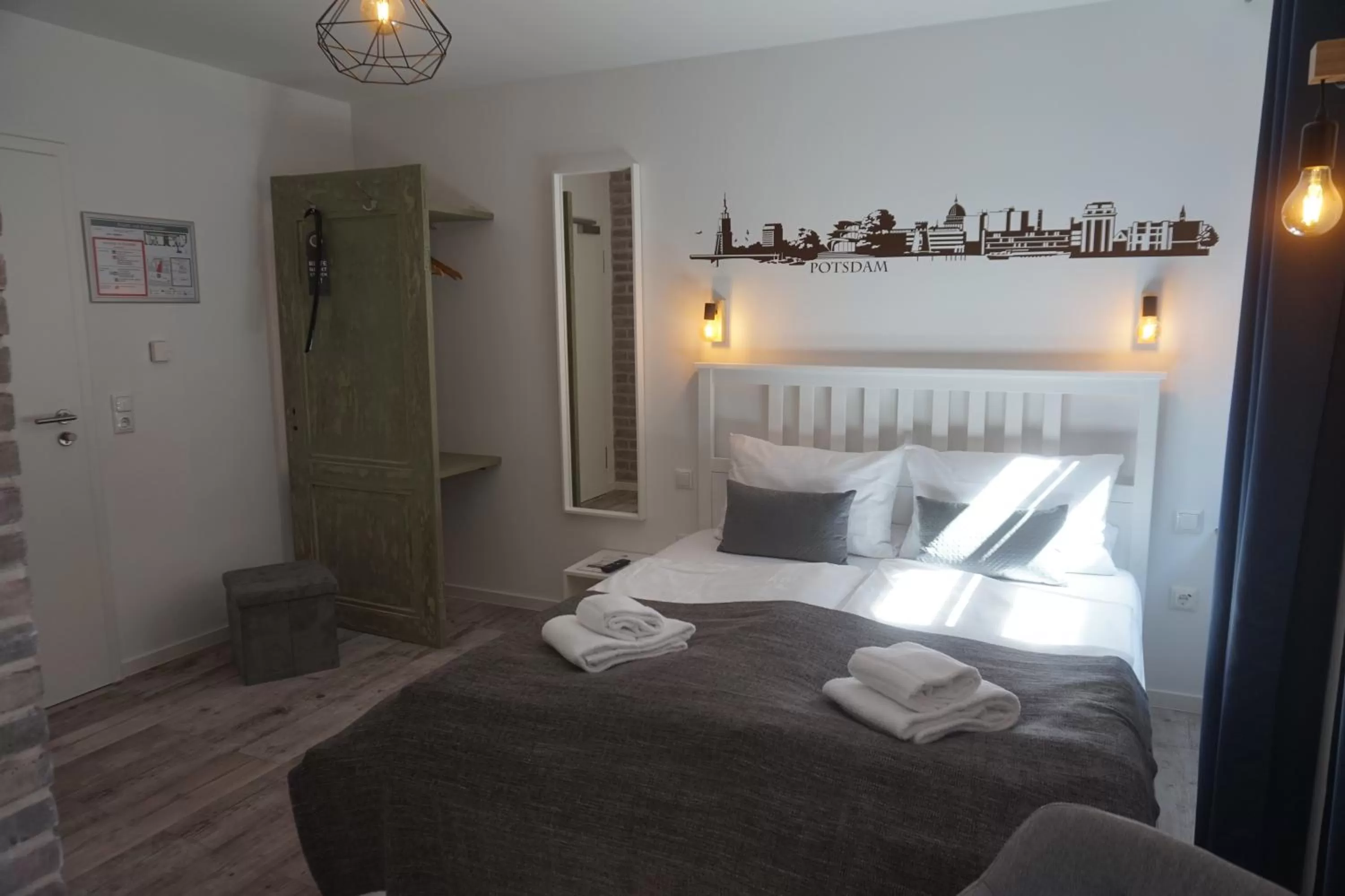 Photo of the whole room, Bed in Aparthotel Walhalla Potsdam