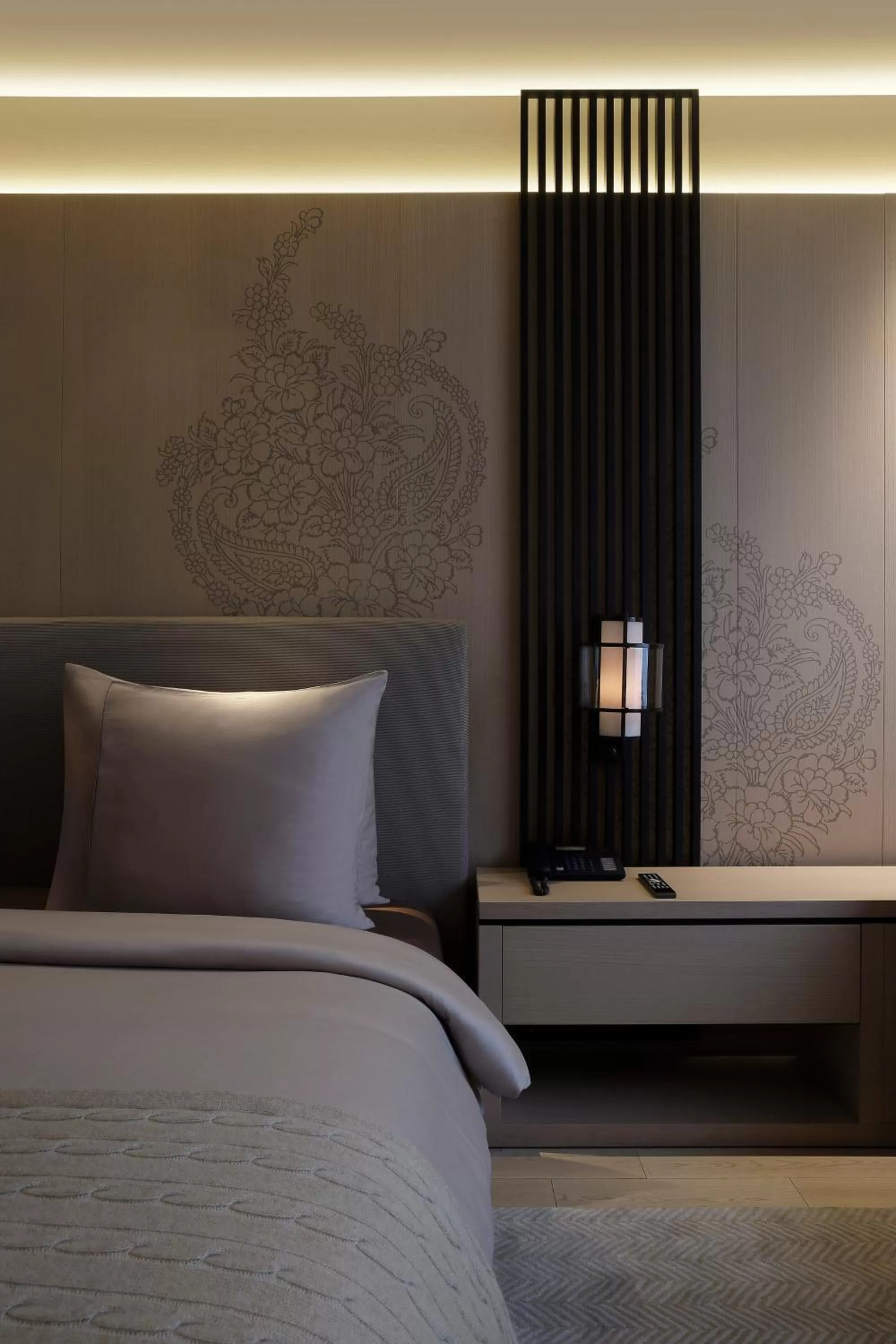 Bedroom, Bed in Roseate House New Delhi