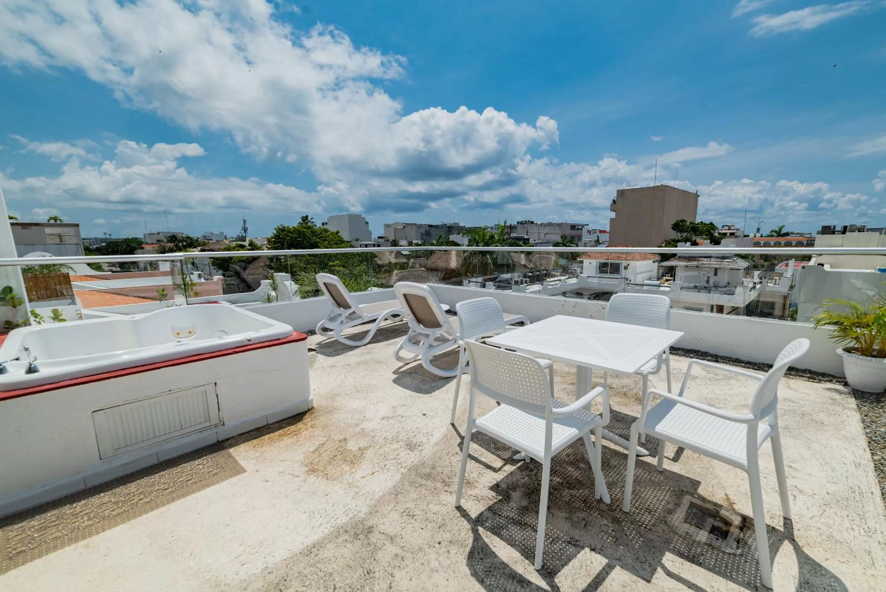 Patio in Hotel Cache