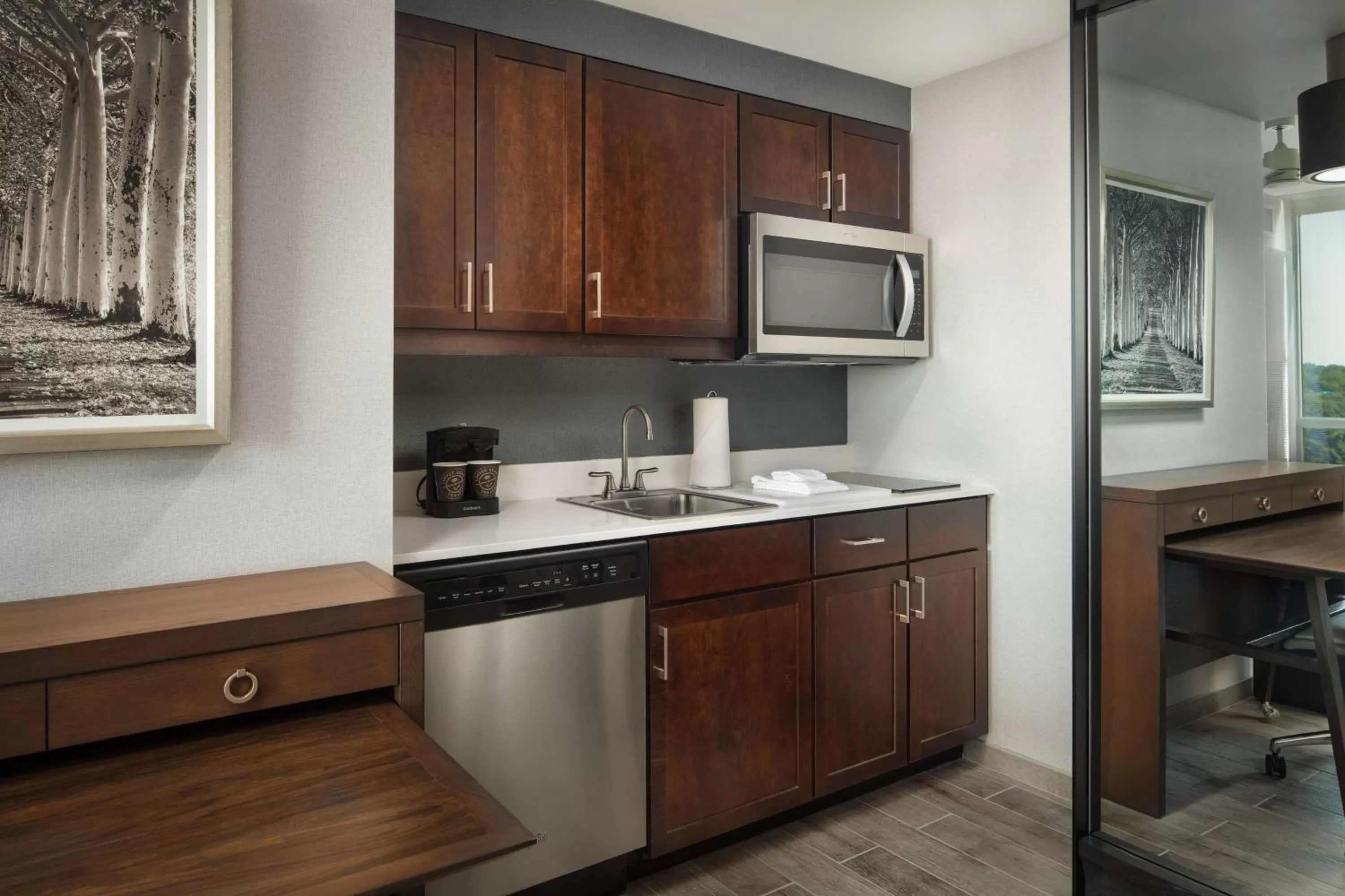 Kitchen or kitchenette in Homewood Suites By Hilton Teaneck Glenpointe