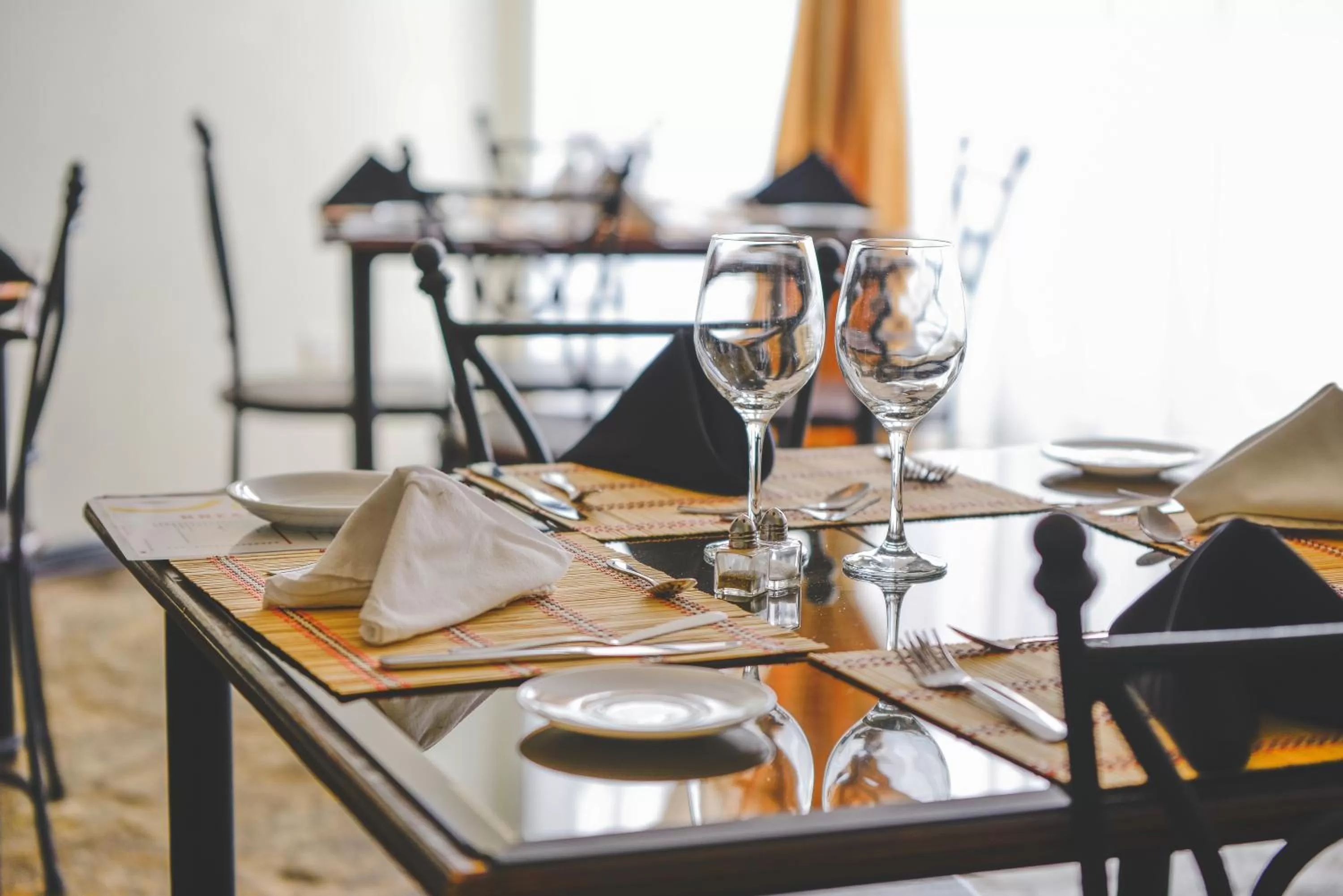 Restaurant/places to eat in Hotel Luisiana