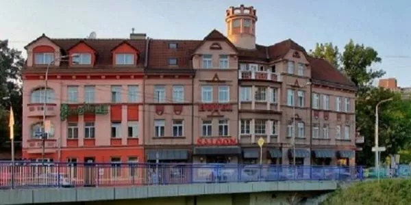 Facade/entrance in Hotel Saloon