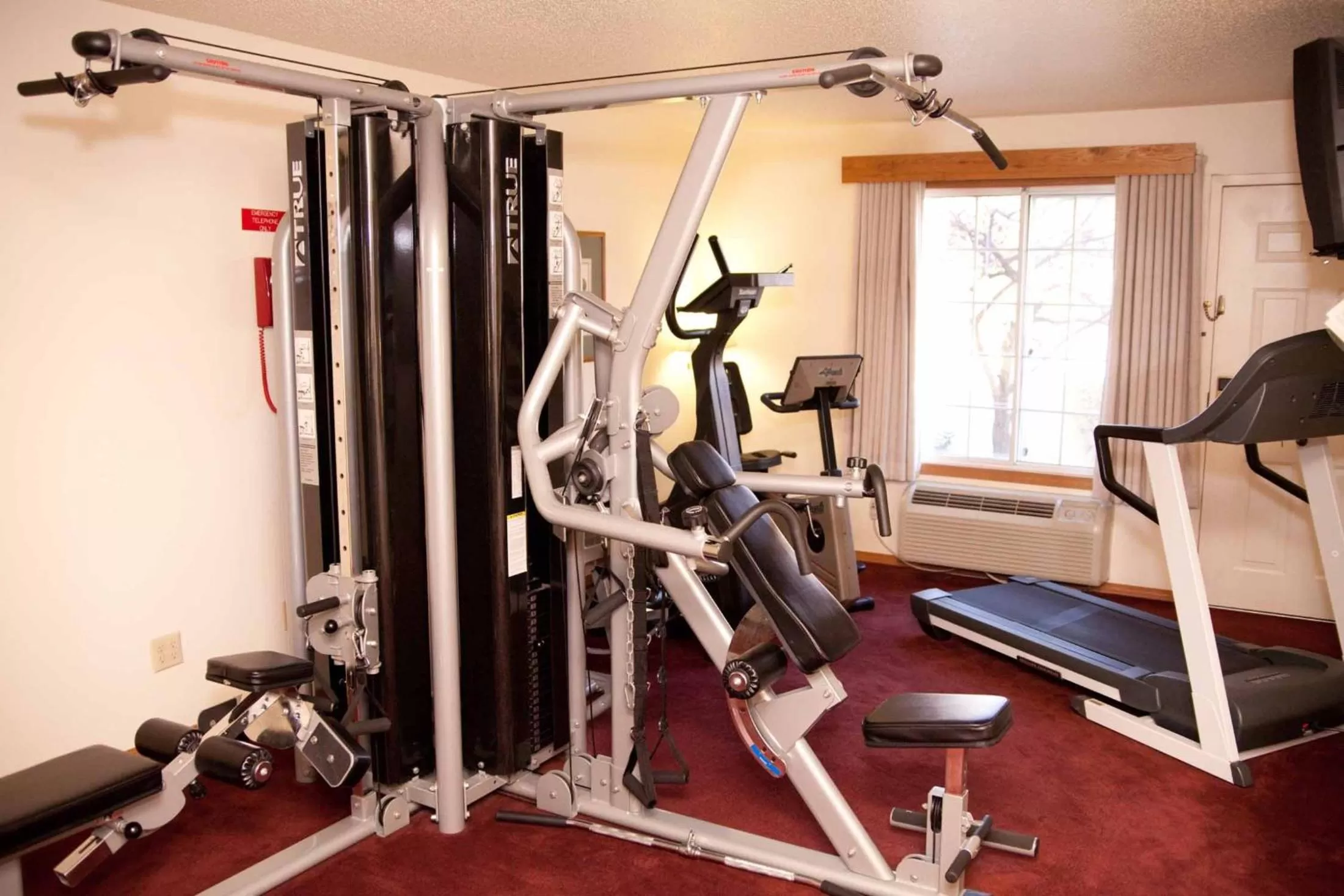 Fitness centre/facilities in Baymont by Wyndham Mequon Milwaukee Area