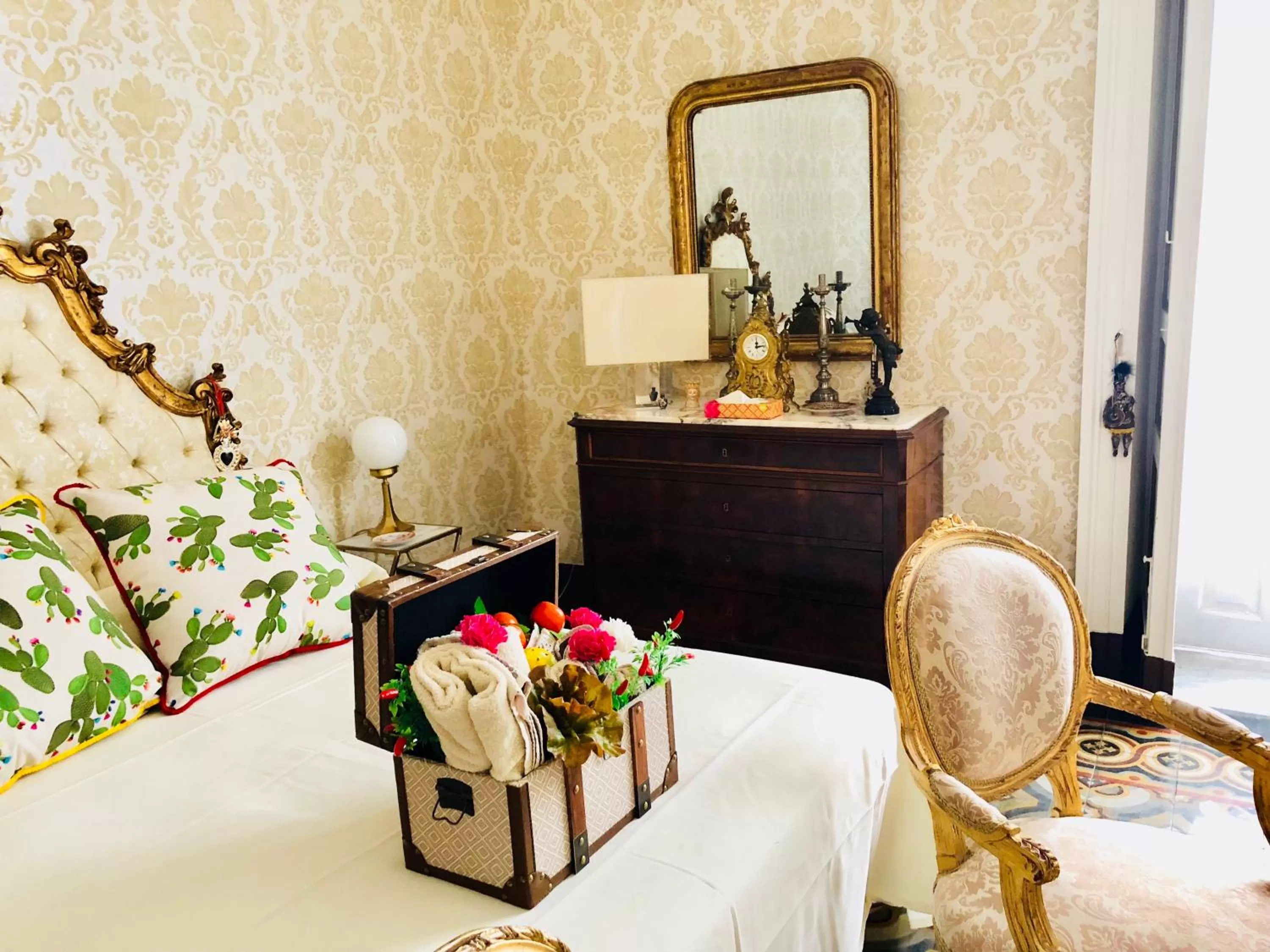 Decorative detail, Bed in Dimora Umberto