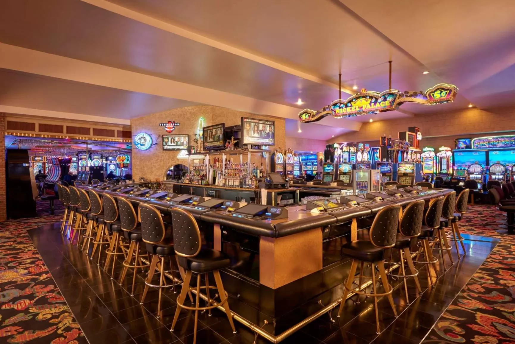 Alcoholic drinks in Four Queens Hotel and Casino
