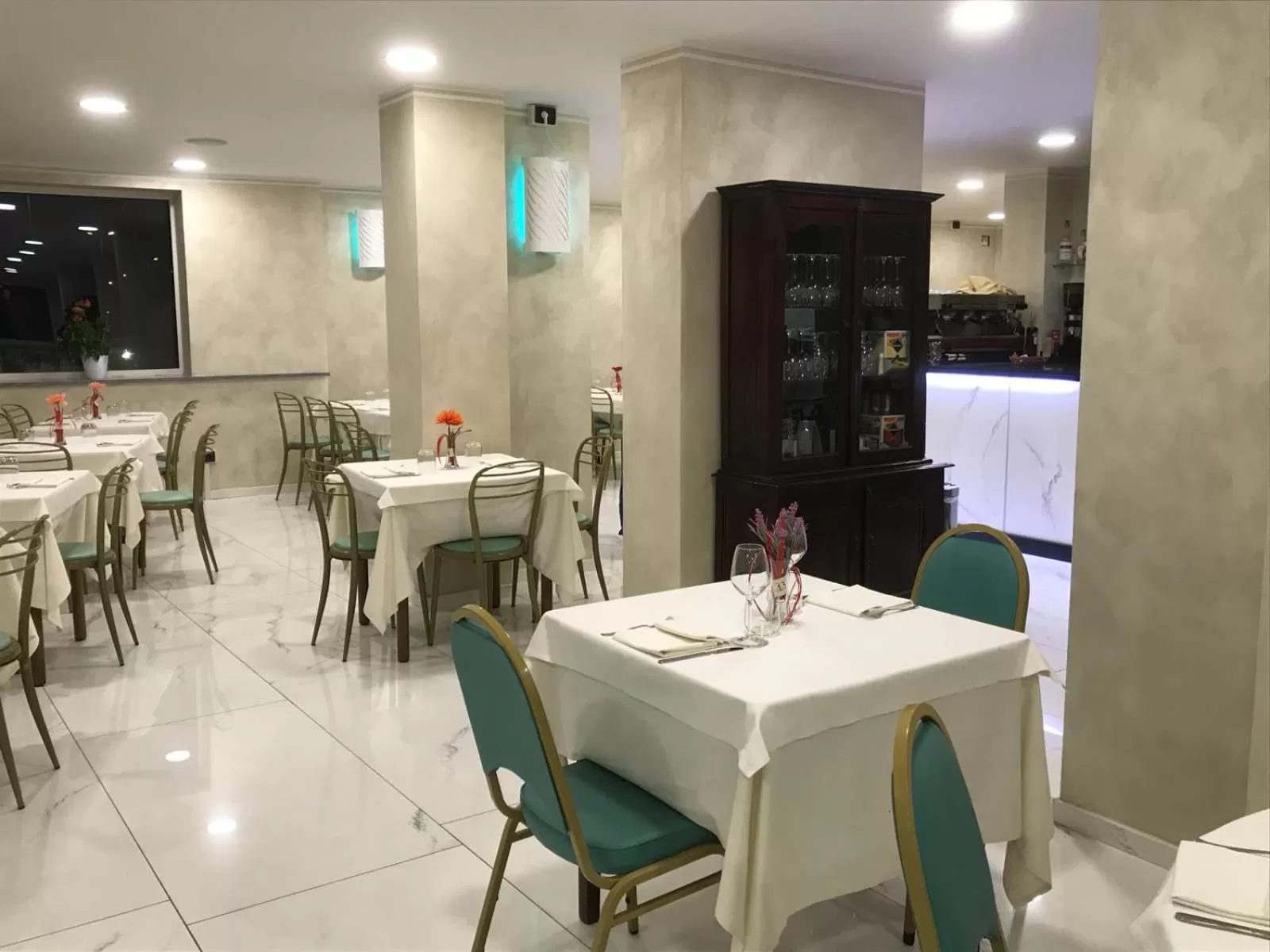 Restaurant/places to eat in Hotel Rigolfo