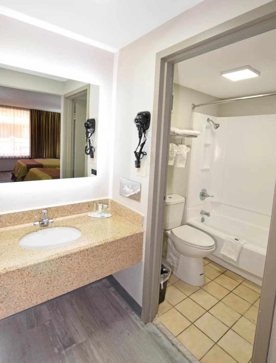 Days Inn by Wyndham Midland