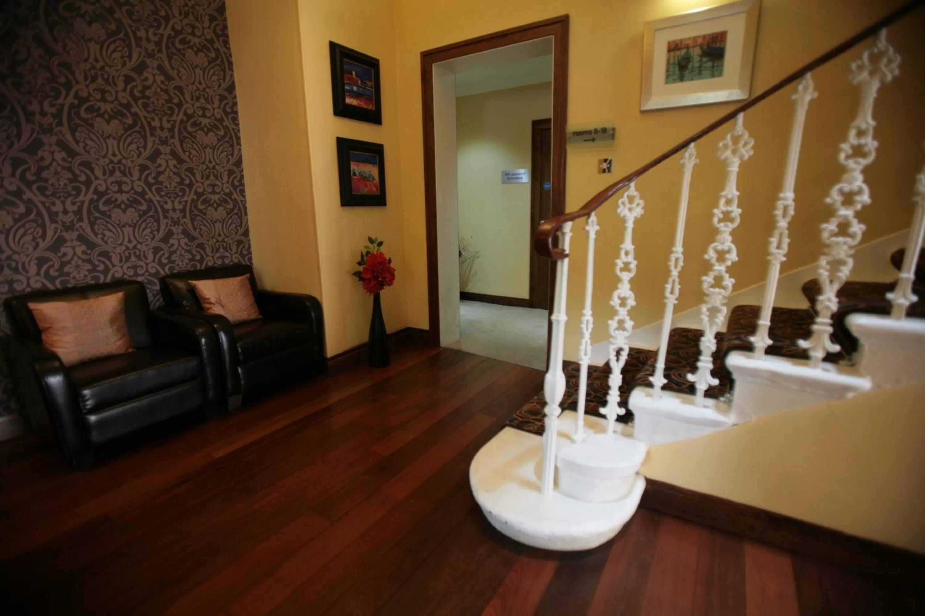 Lobby or reception in Acorn Hotel