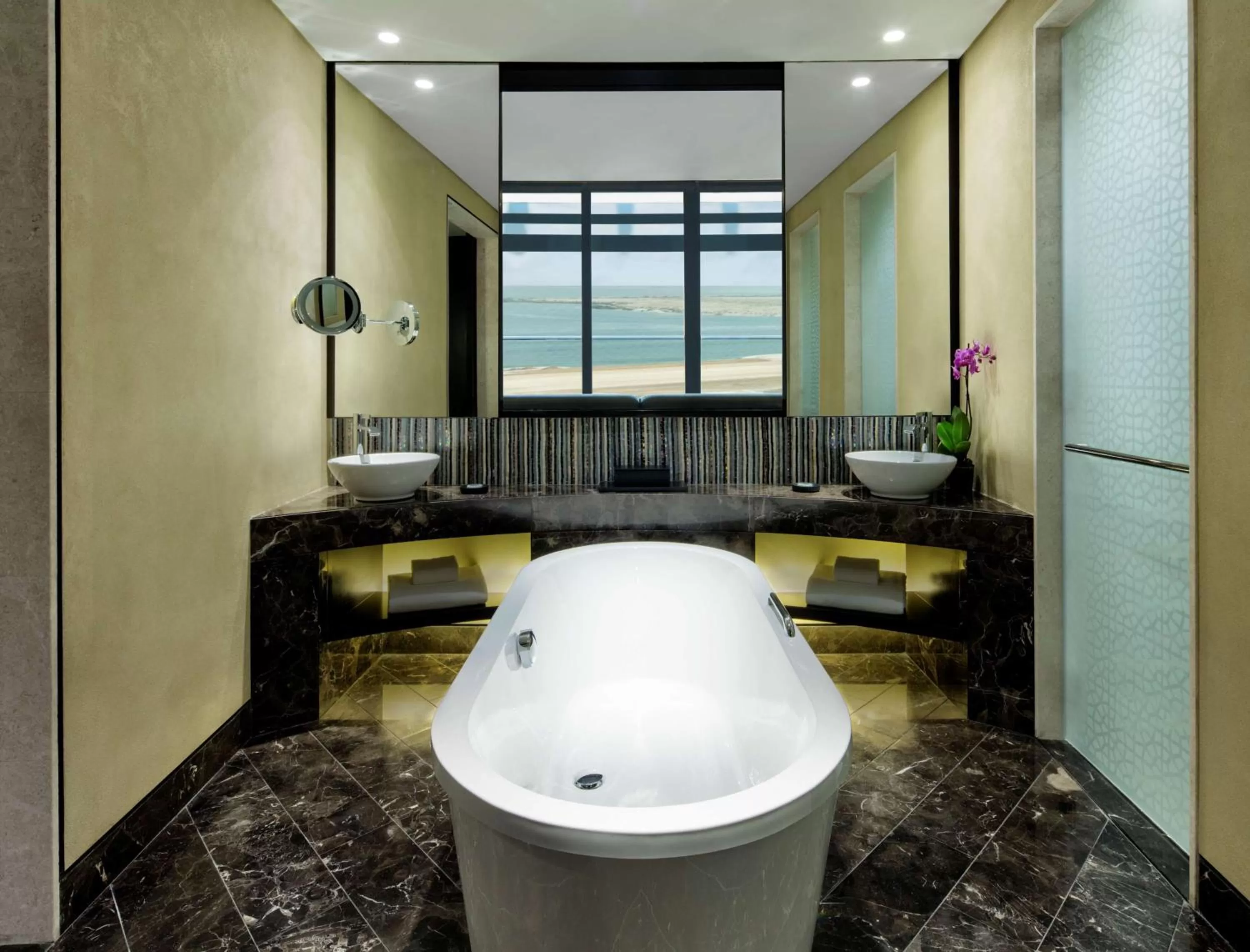 Bathroom in Grand Hyatt Abu Dhabi Hotel & Residences Emirates Pearl