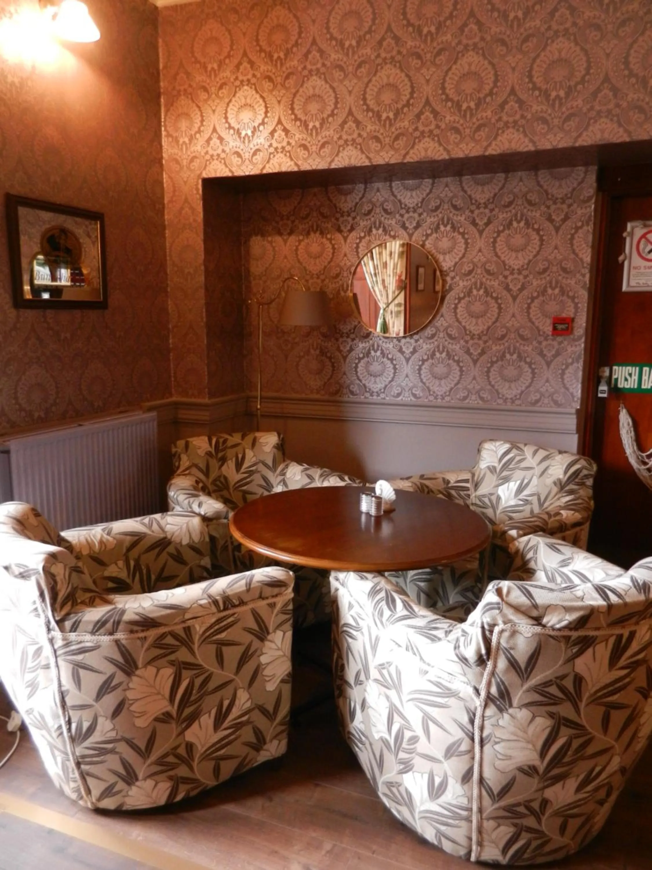 Lounge or bar in Mansfield Castle Hotel