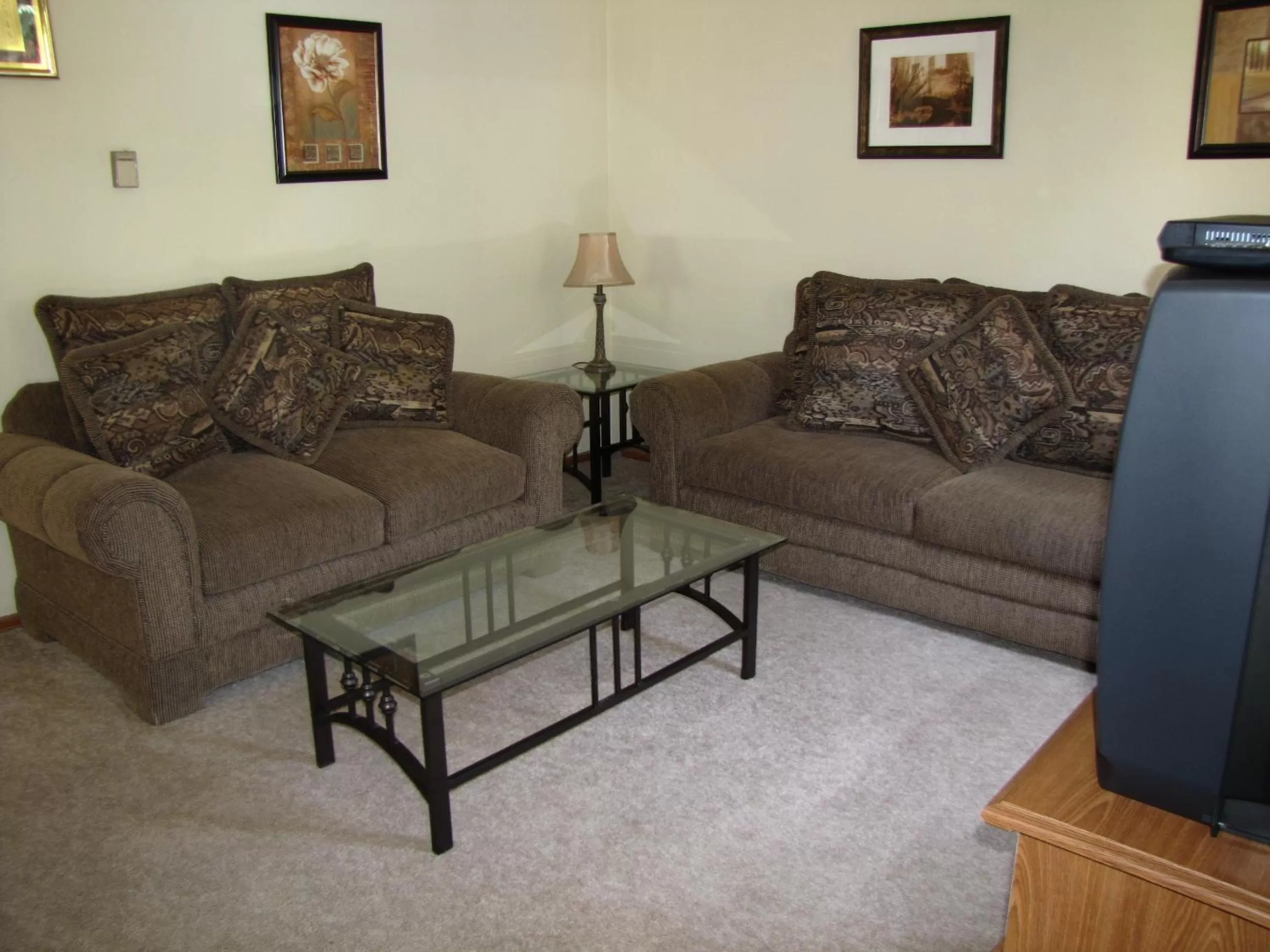 Kern Riverfront Lodge