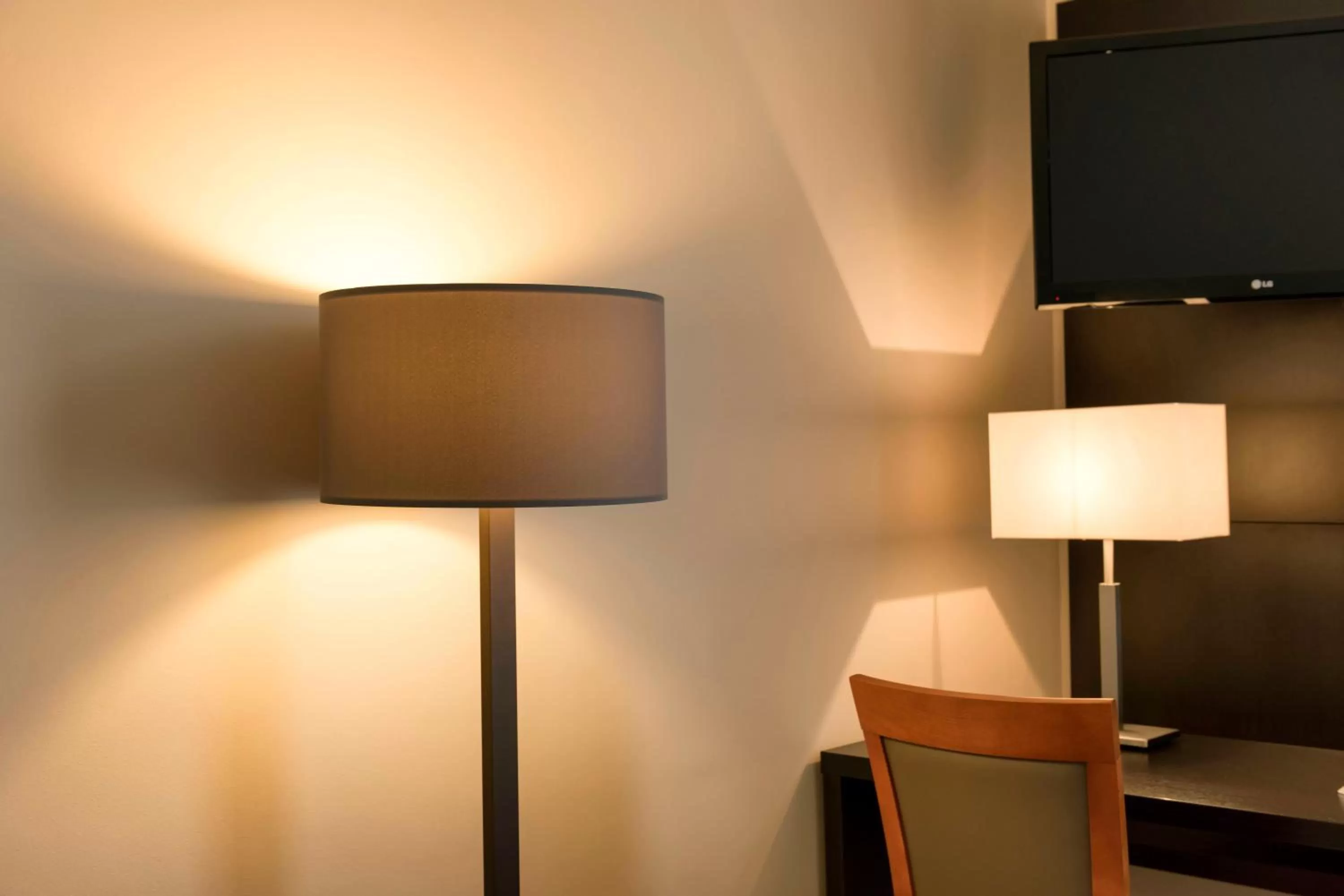 Seating area in Wyndham Duisburger Hof