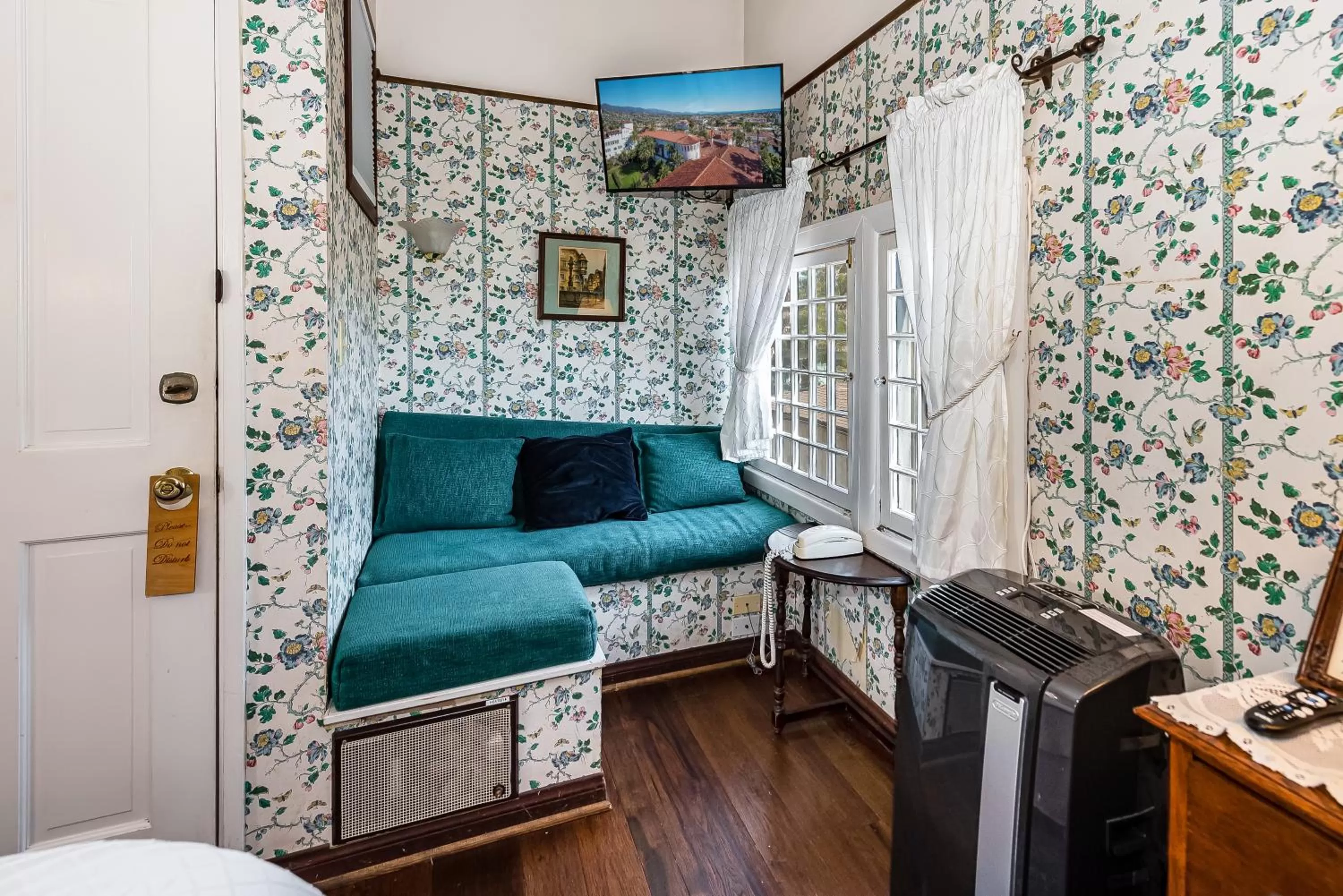 Seating area in Bath Street Inn