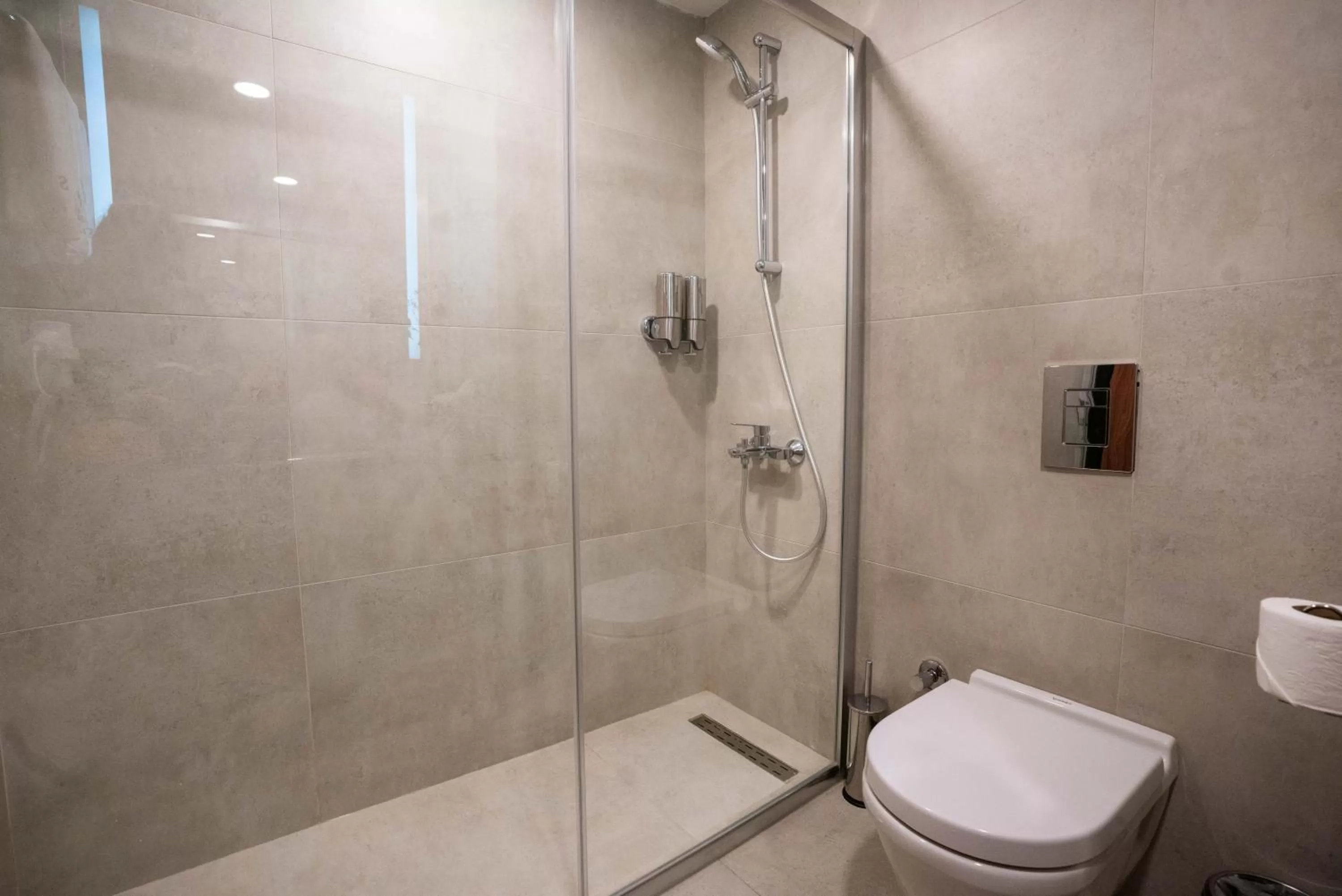 Shower in Four Sides Taksim Lion Hotel&Spa
