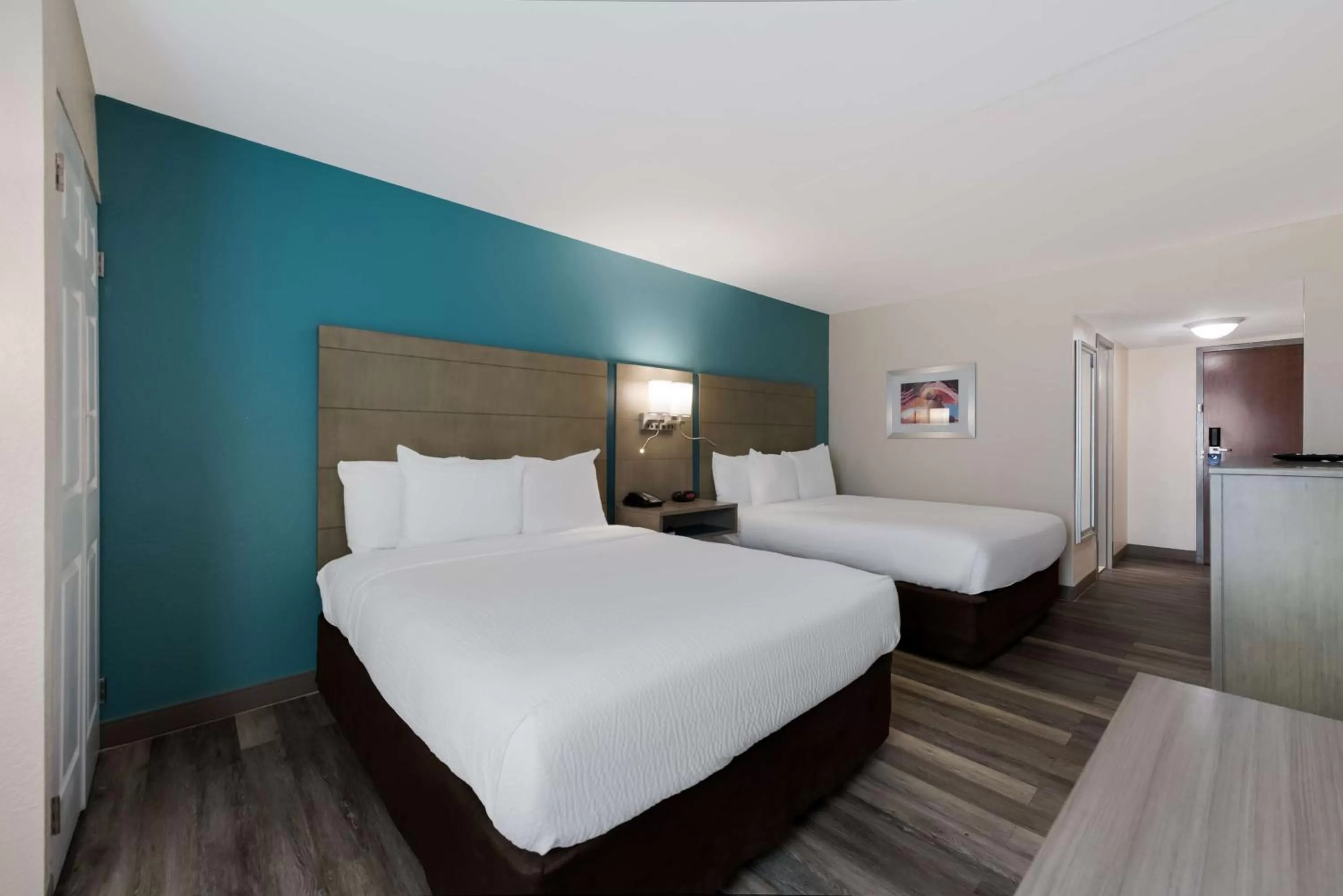 Bedroom, Bed in Best Western Hampton Coliseum Inn