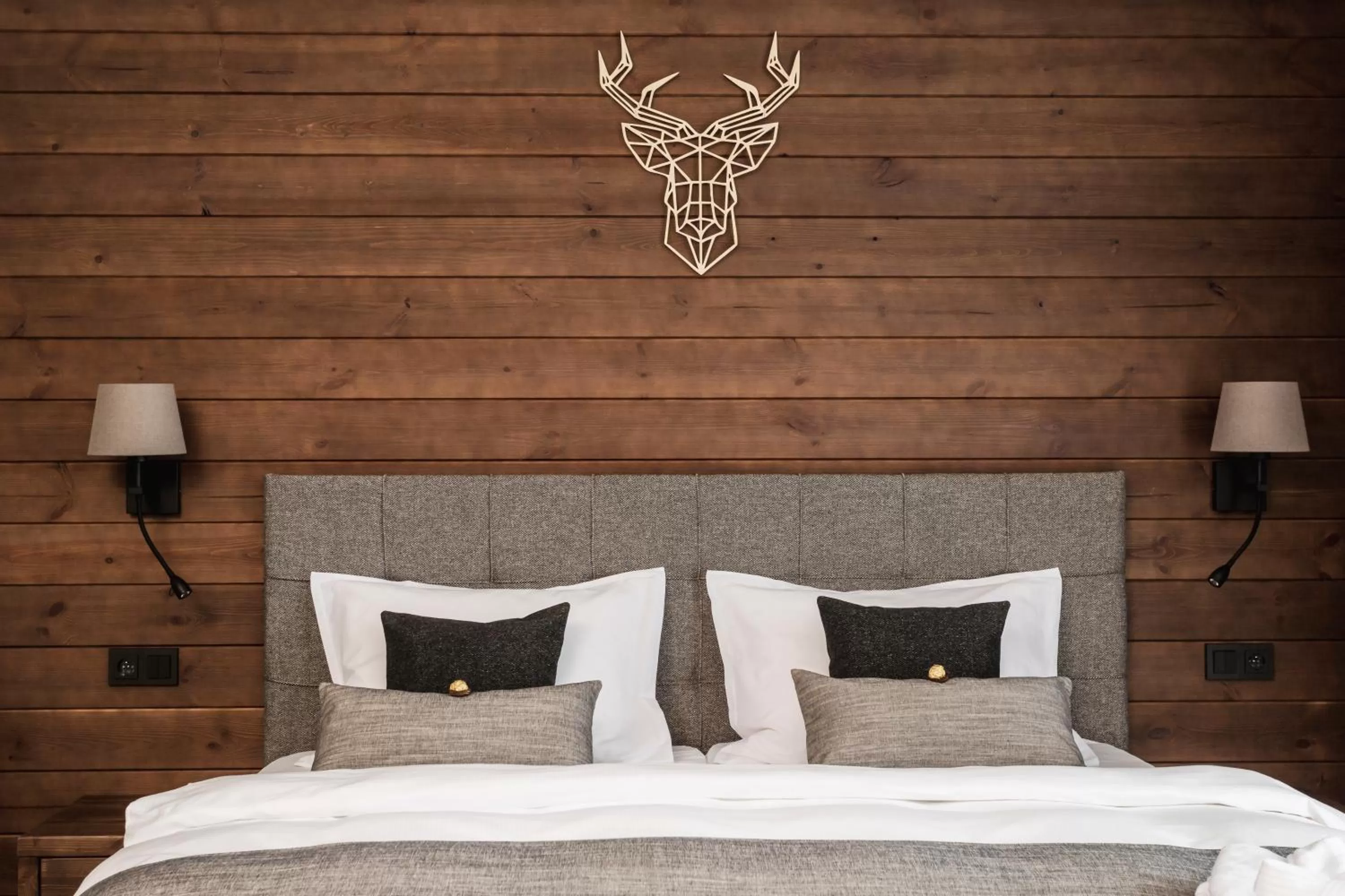 Guests, Bed in ARIETES MARMONT Resort