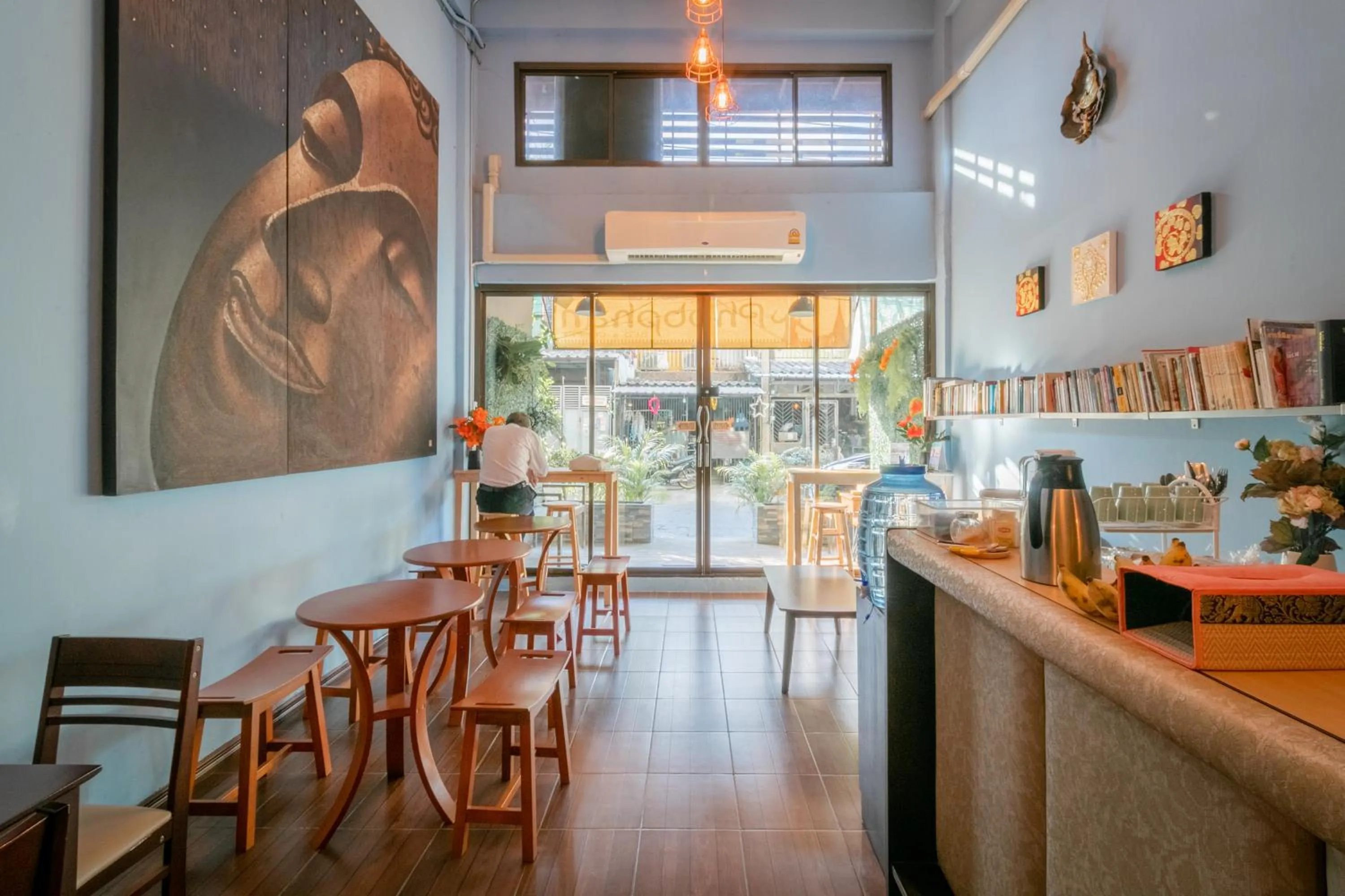 Restaurant/places to eat in Phob phan Hostel