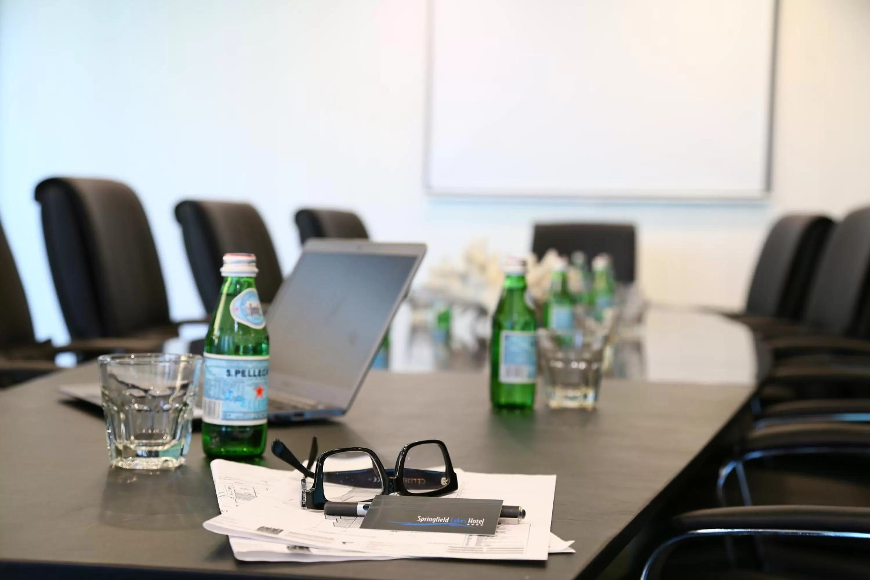 Business facilities in Springfield Lakes Boutique Hotel