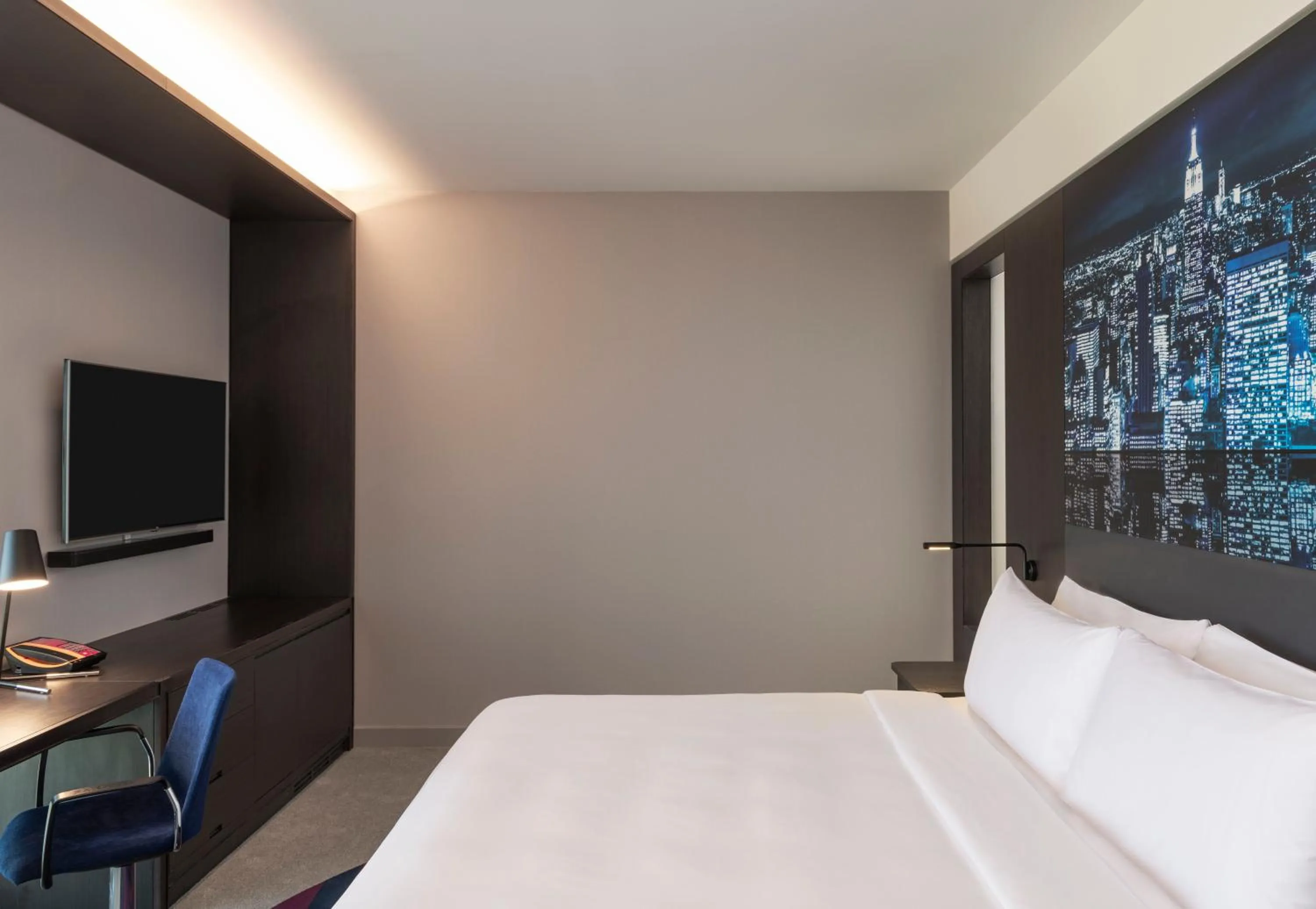 Bed in Aloft Dubai Creek