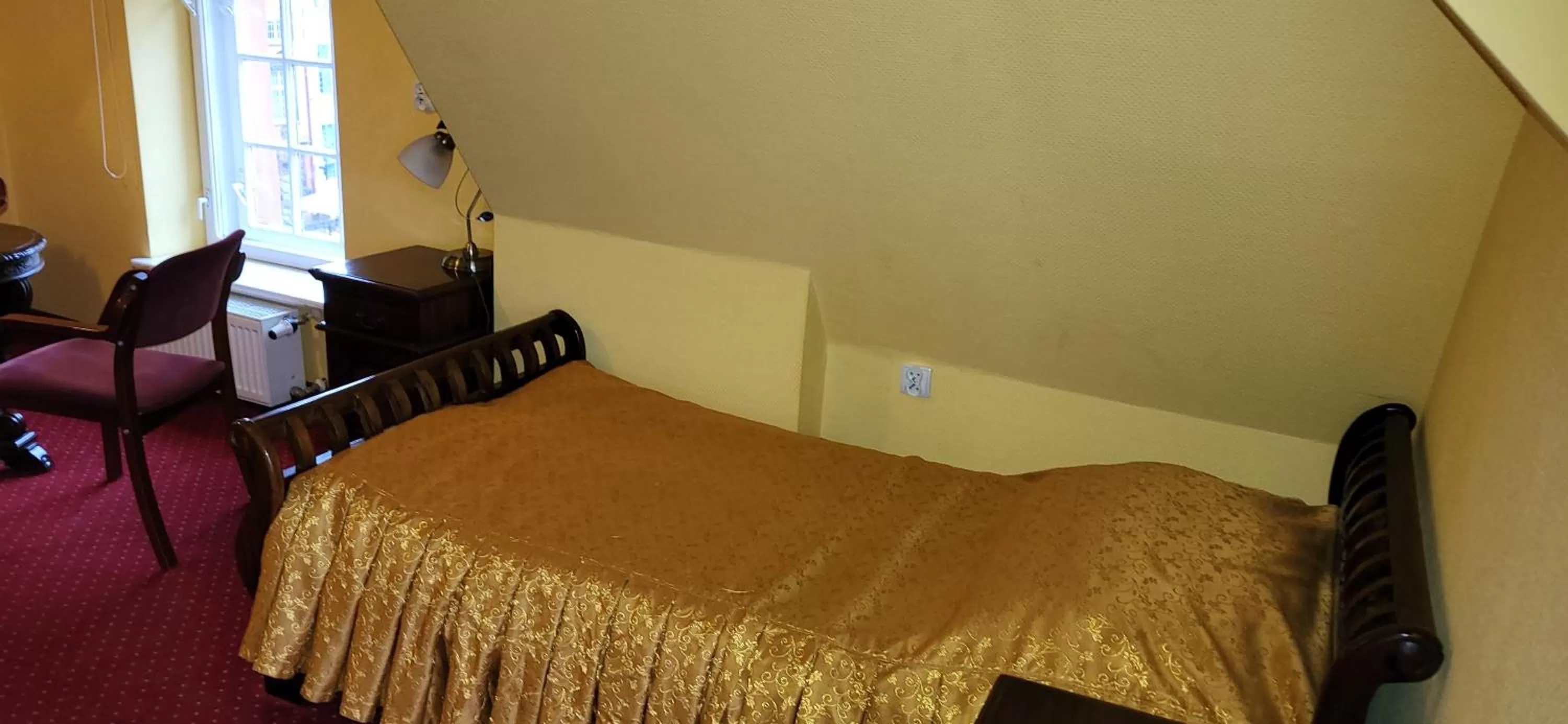 Bed in Dom Schumannów