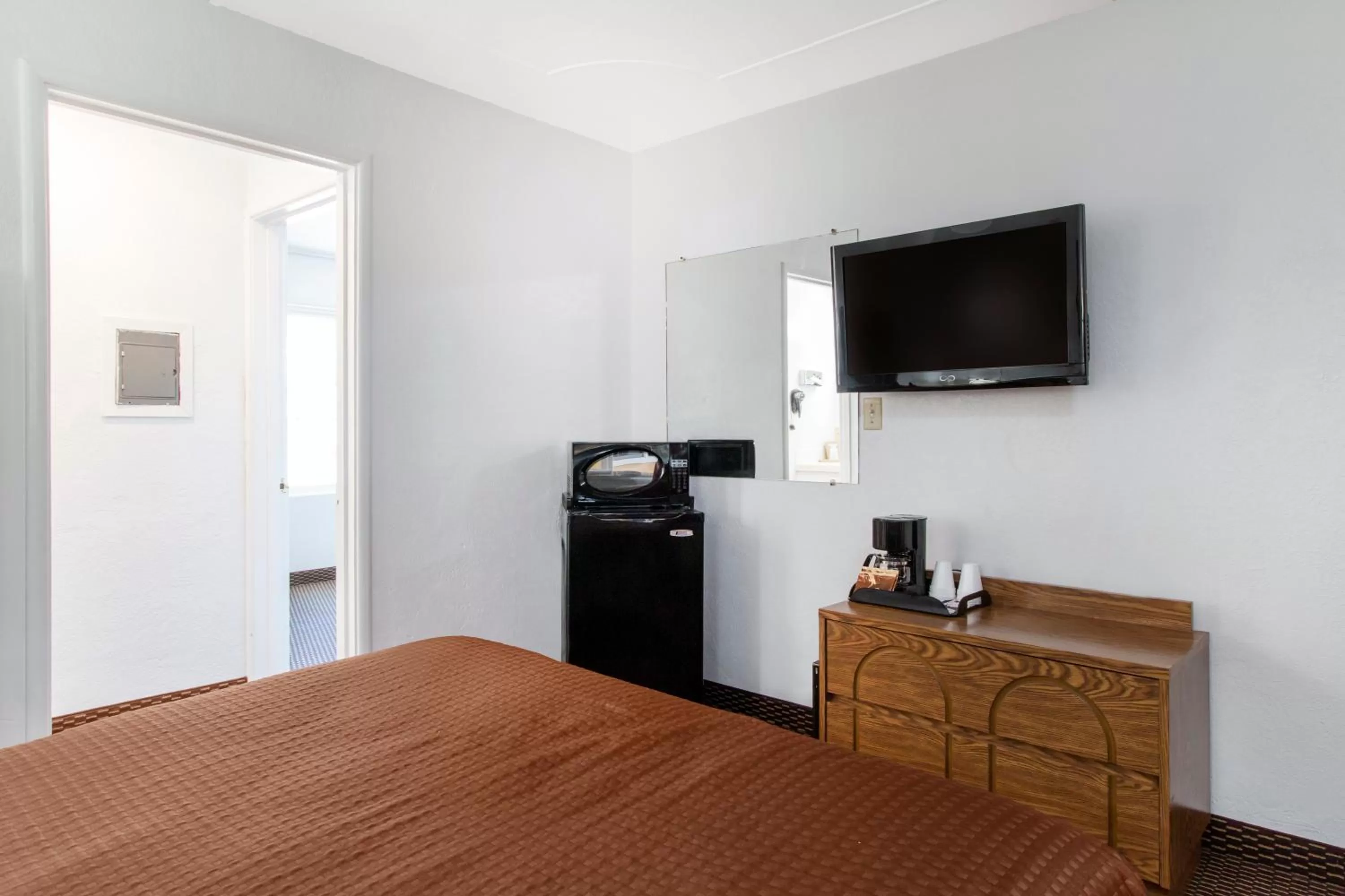 Bed in Eureka Town House Motel - Historic Old Town