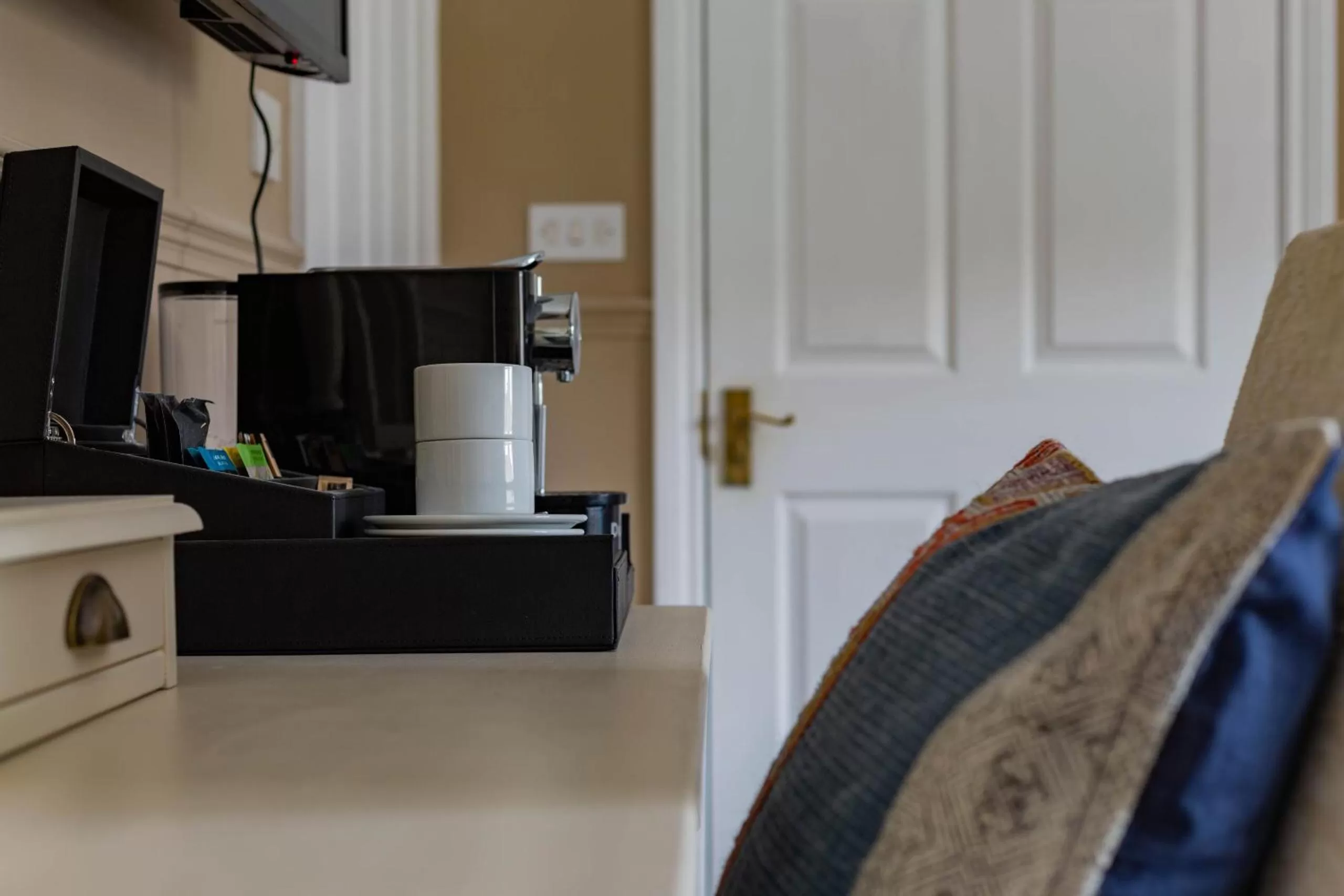 Bedroom in The Cricketers Inn