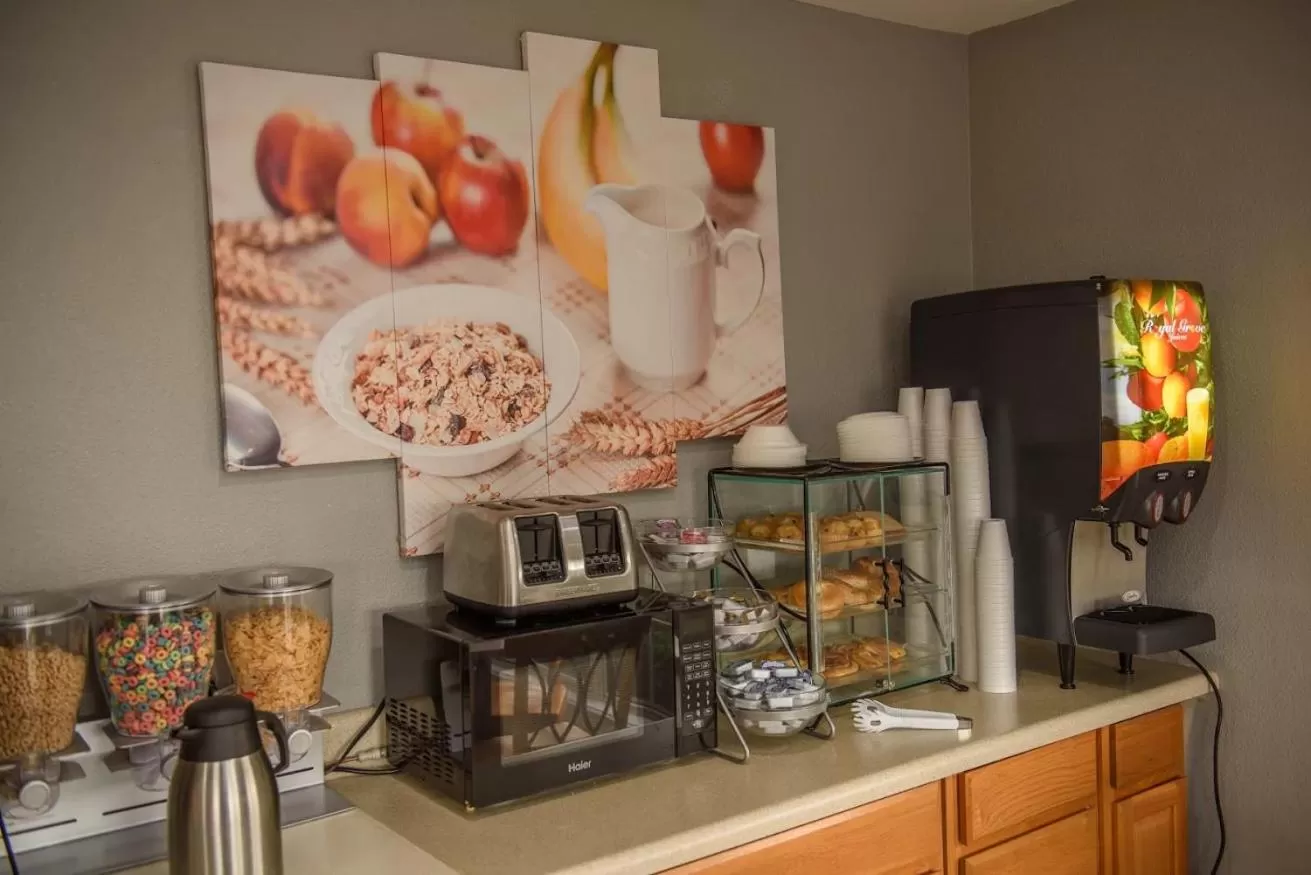 Restaurant/places to eat in Richland Inn