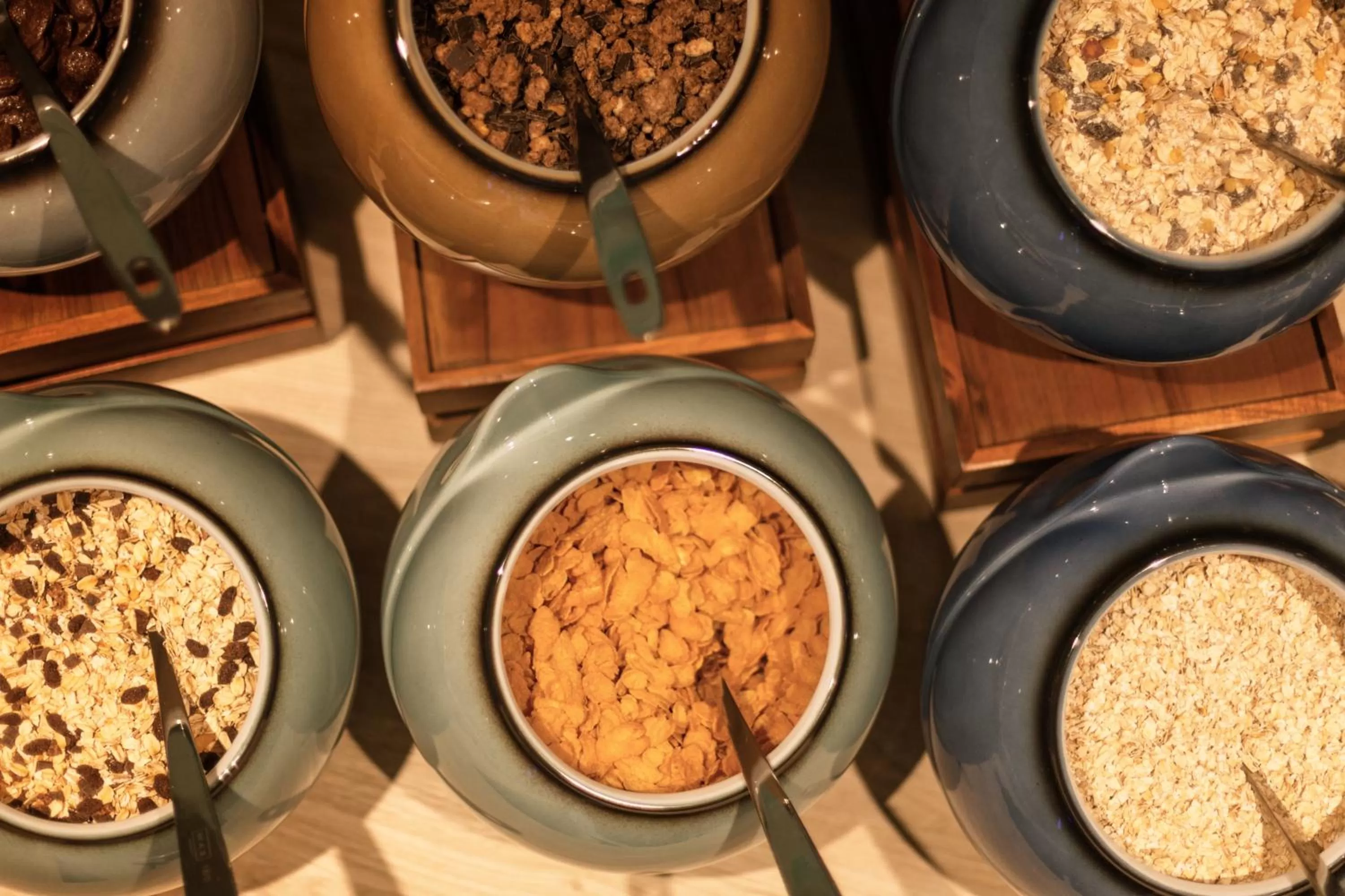 Food and drinks in Holiday Inn - the niu, Crusoe Bremen Airport by IHG