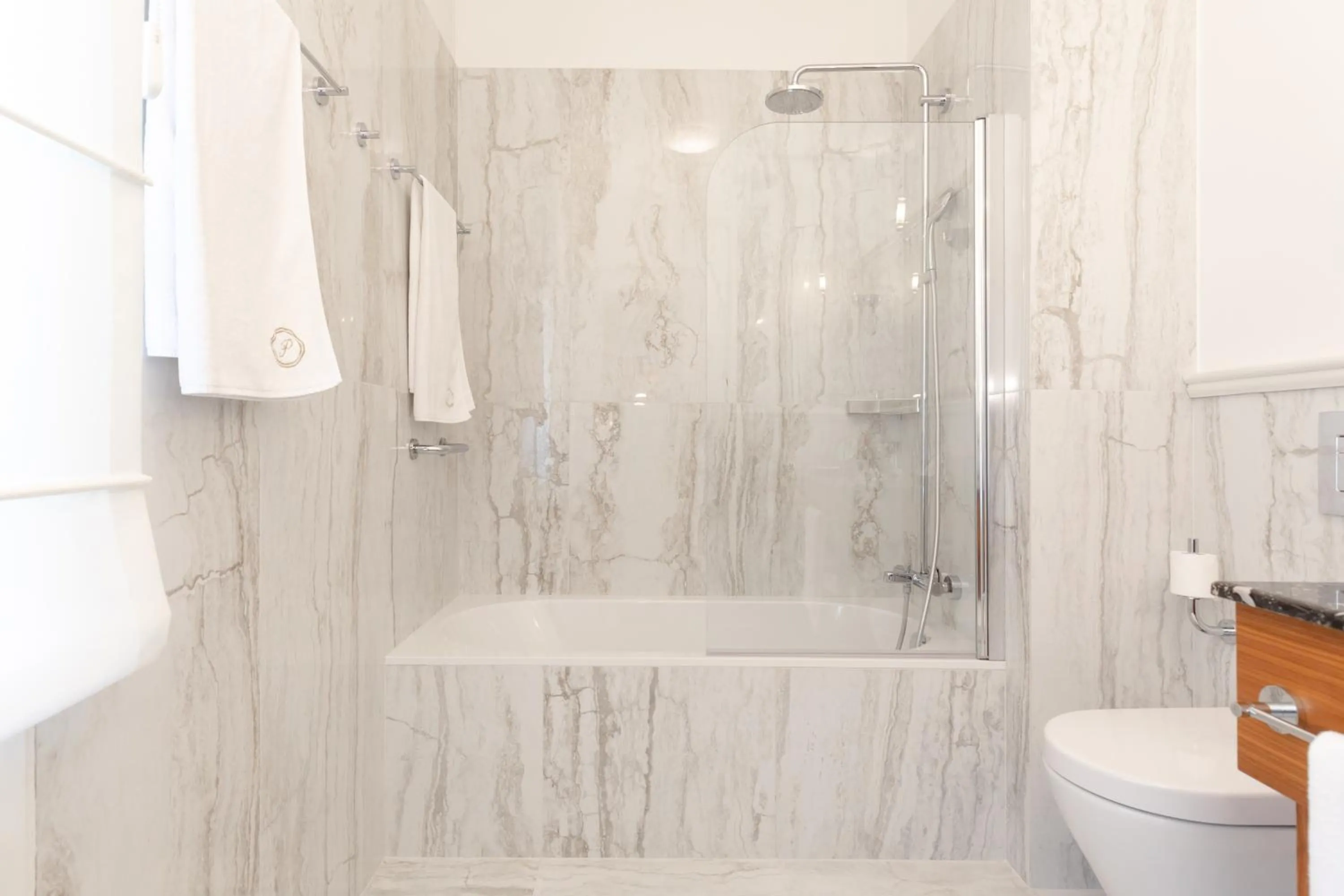 Bathroom in Hotel Le Premier