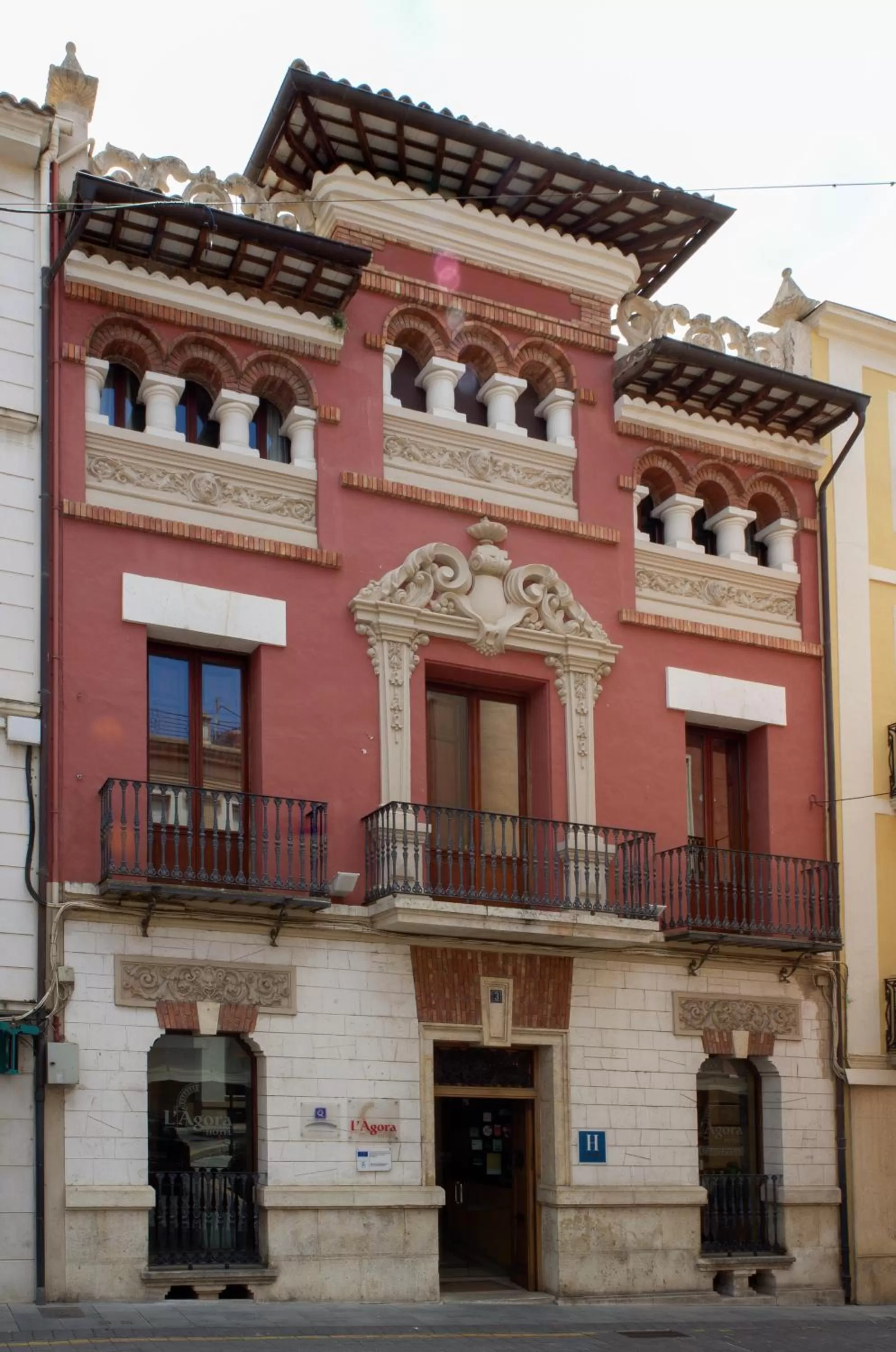 Facade/entrance in L'Agora Hotel