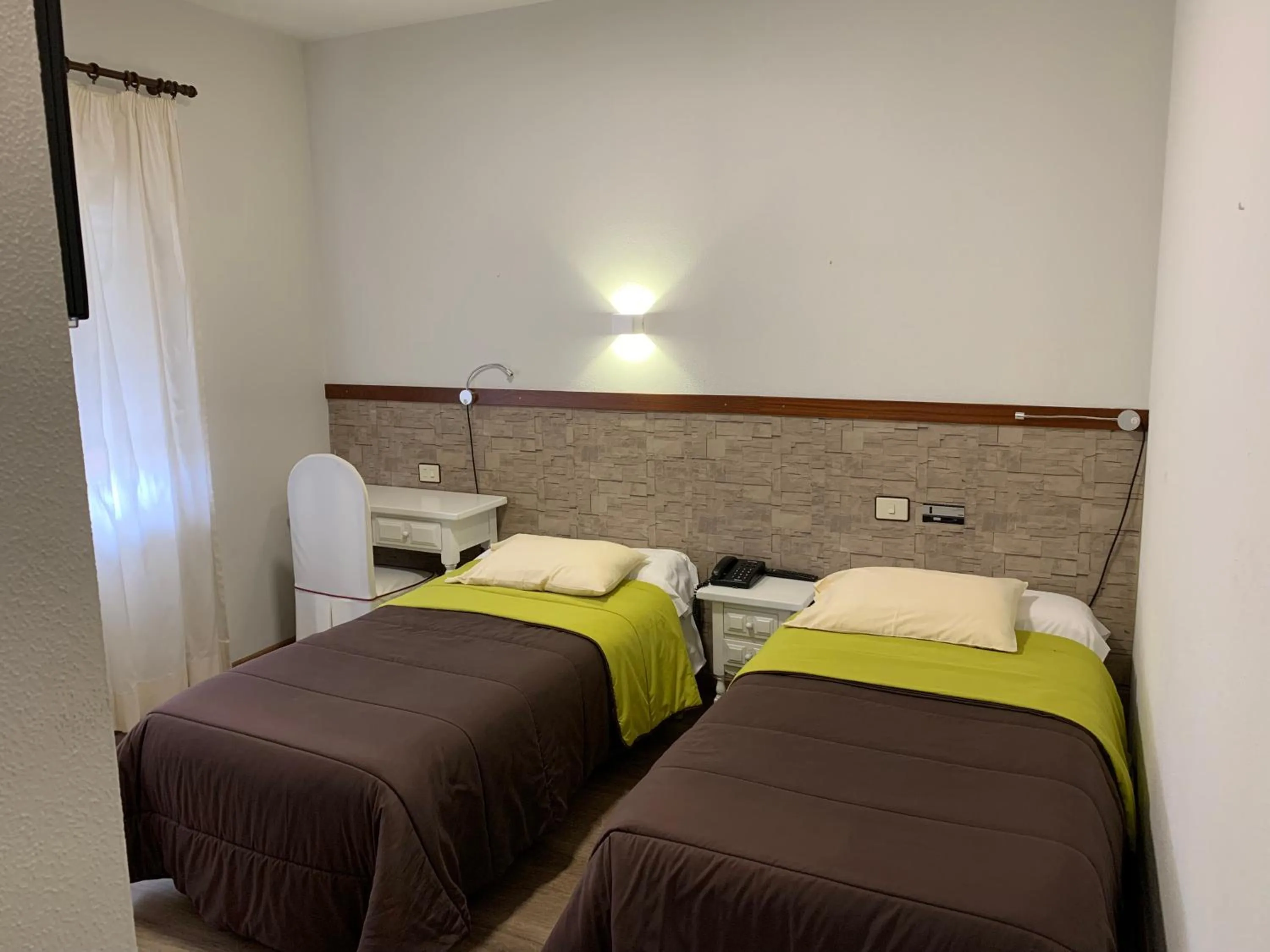 Bedroom, Bed in Hotel Los Olmos