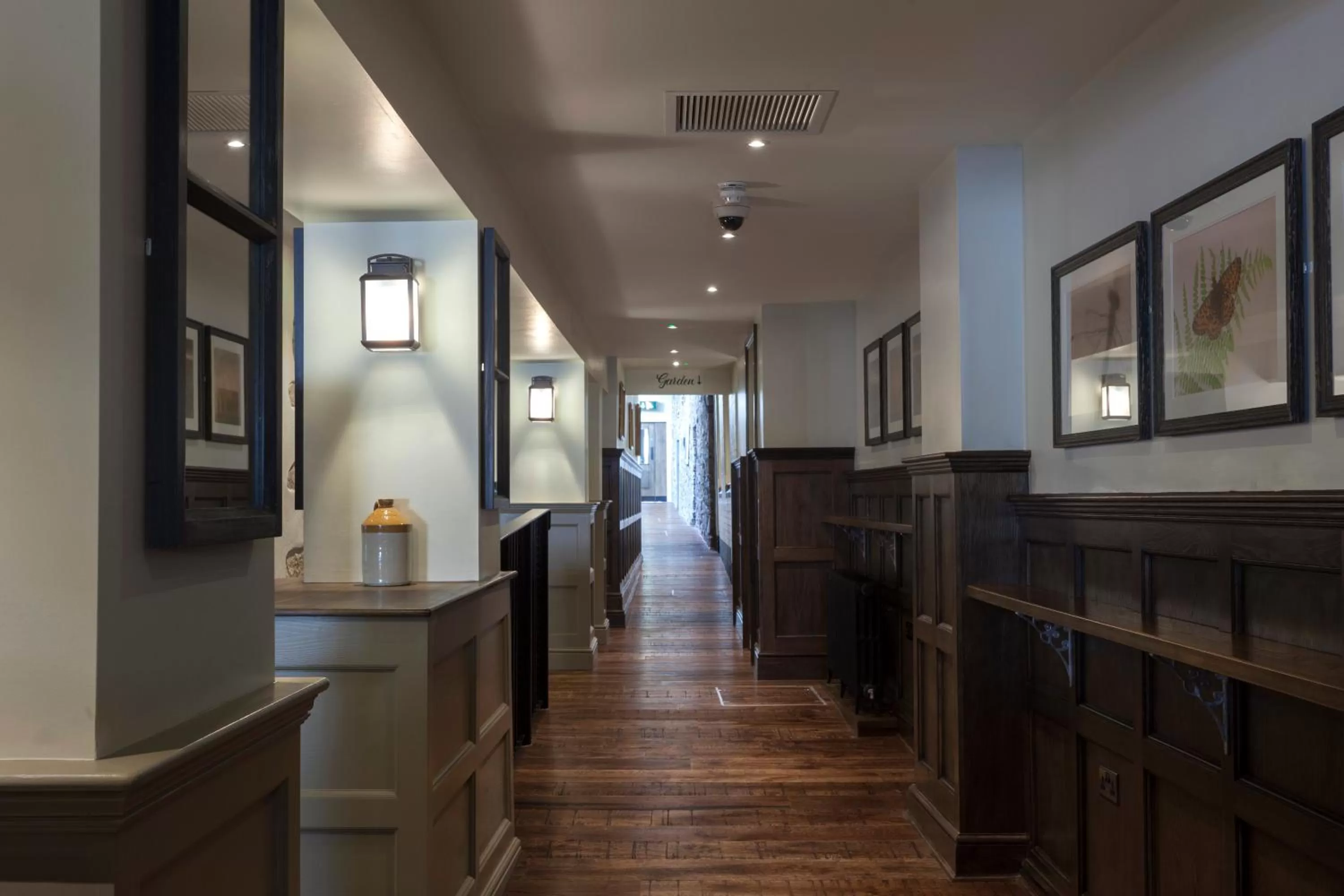 Other, Lobby/Reception in The White Hart Hotel Wetherspoon