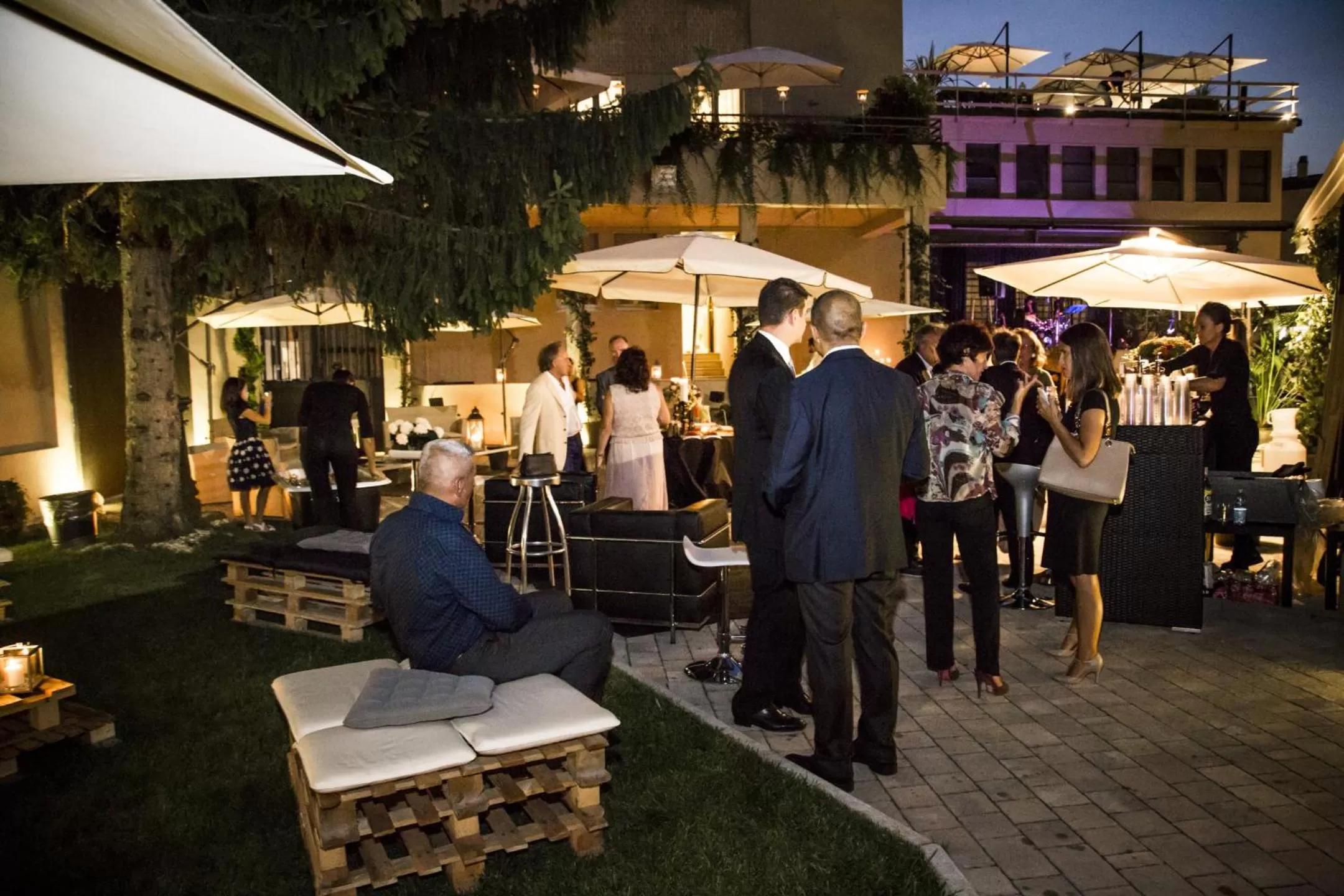 group of guests in Zuretti 61