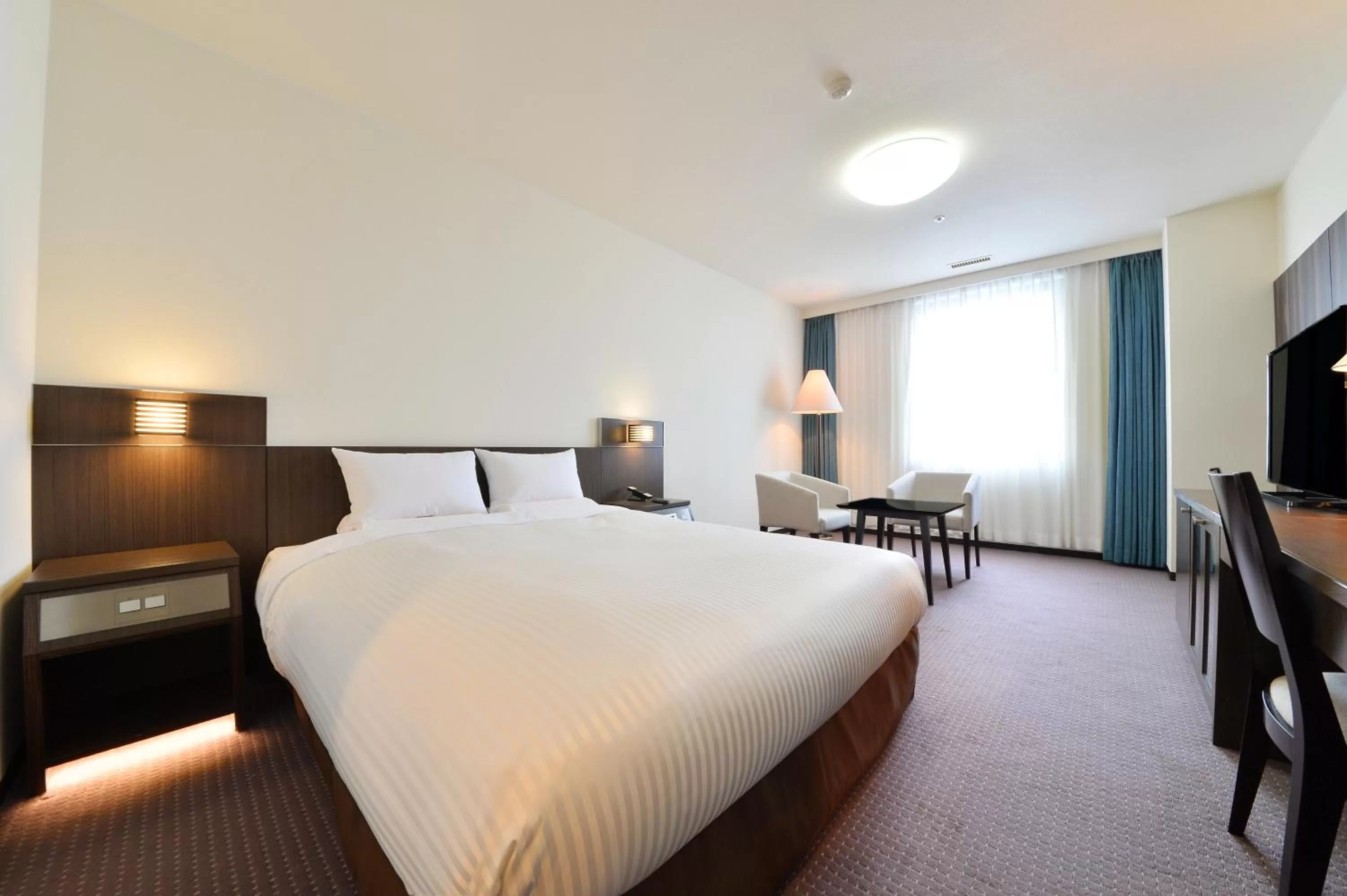 Photo of the whole room, Bed in Hakodate Kokusai Hotel