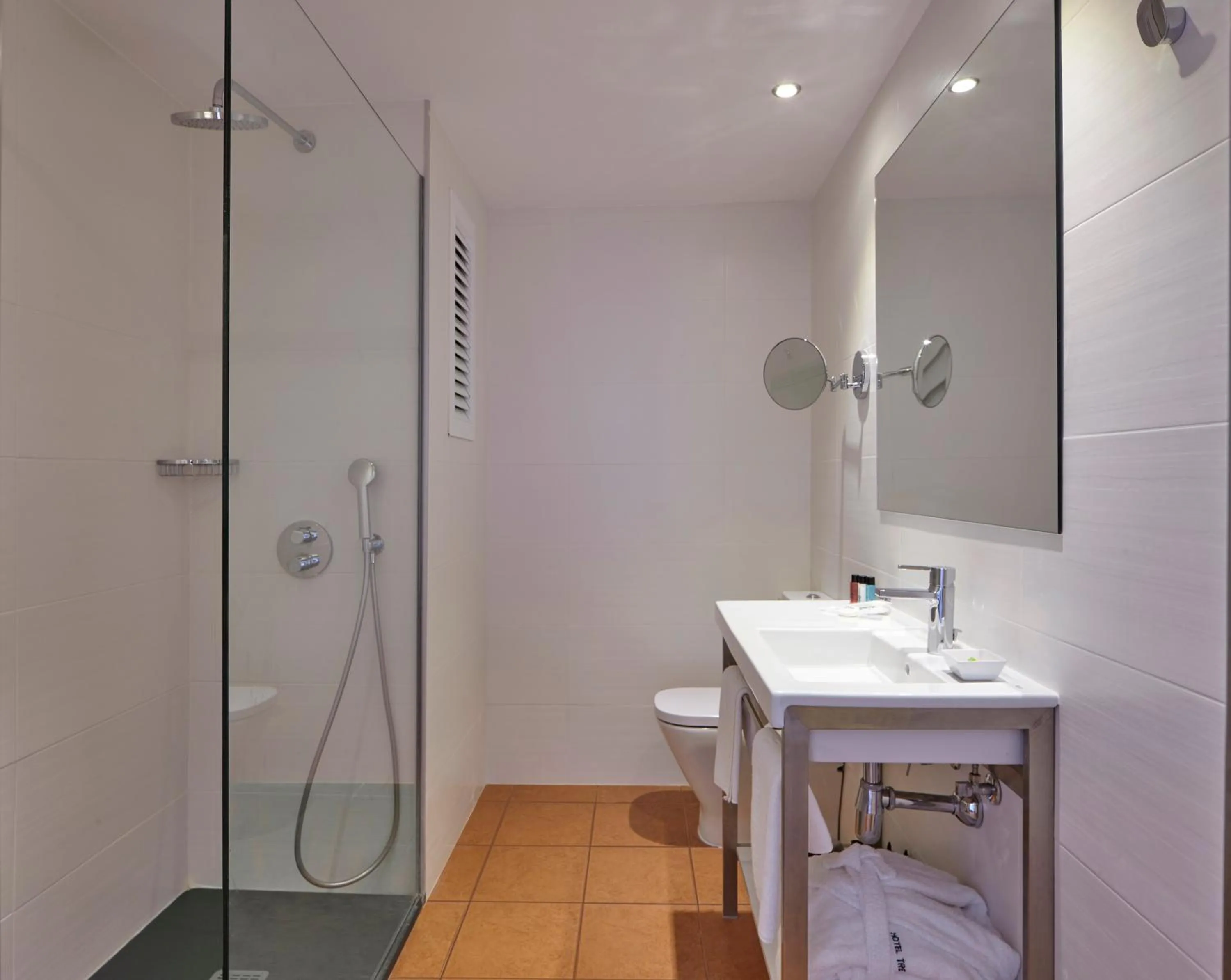 Bathroom in Hotel Tres Torres