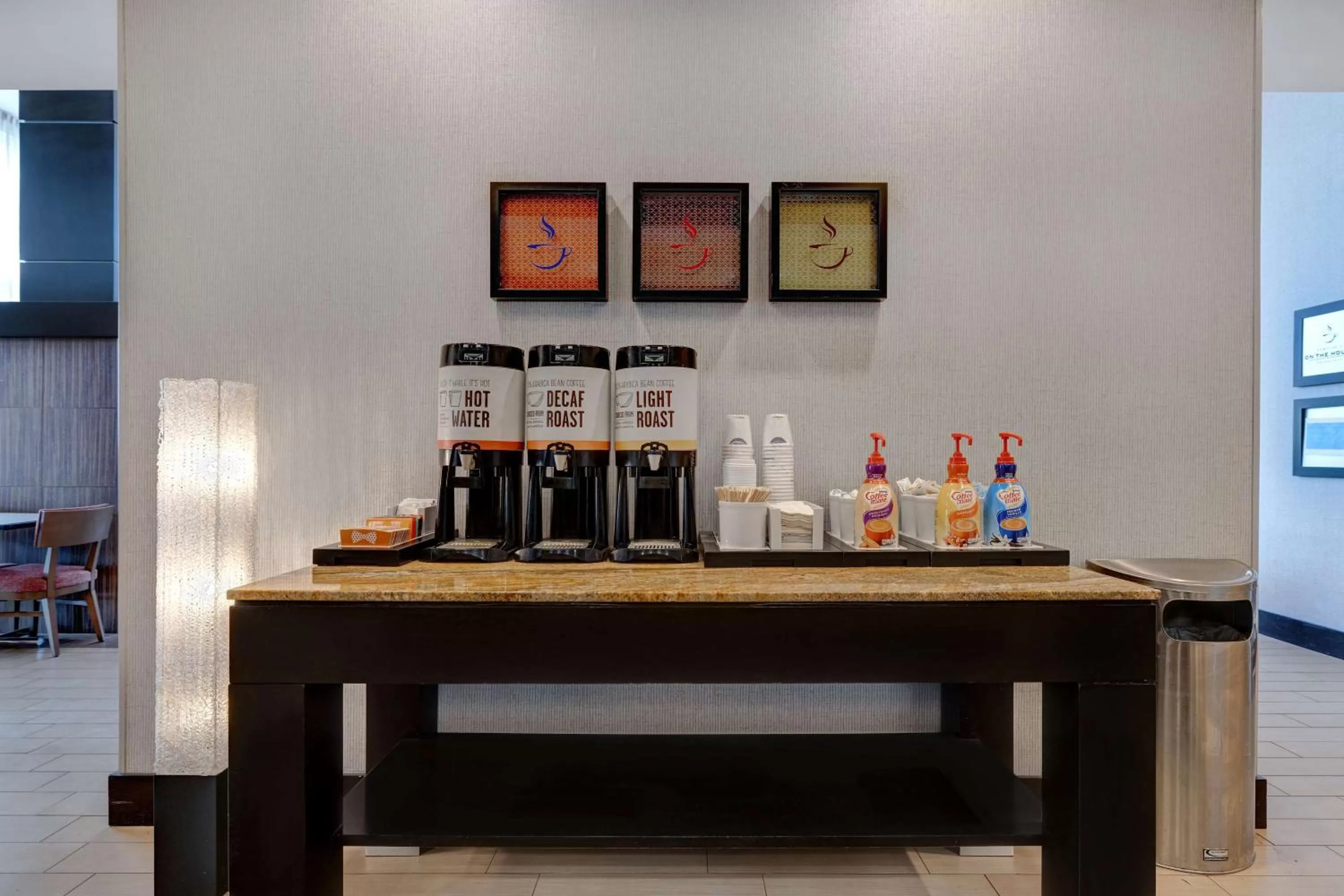 Lobby or reception in Hampton Inn & Suites Seattle/Federal Way