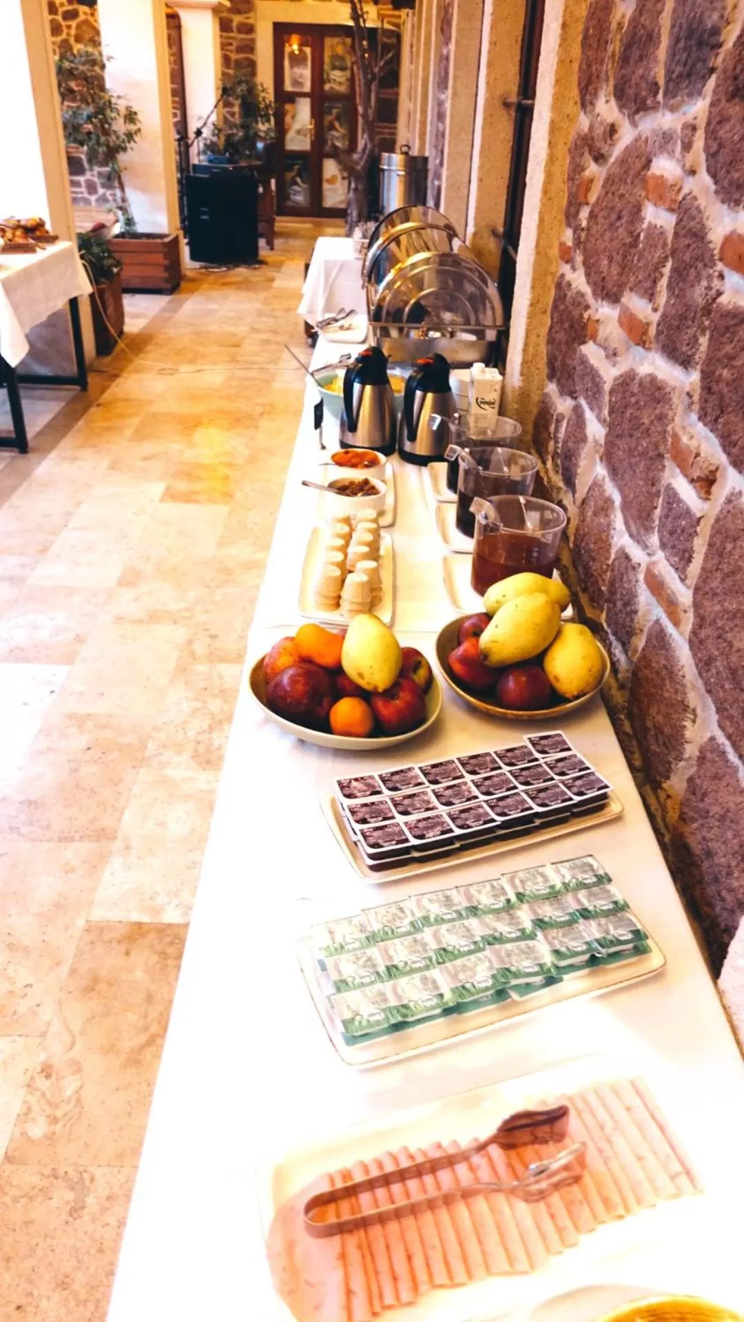 Food and drinks in L'Agora Old Town Hotel & Bazaar