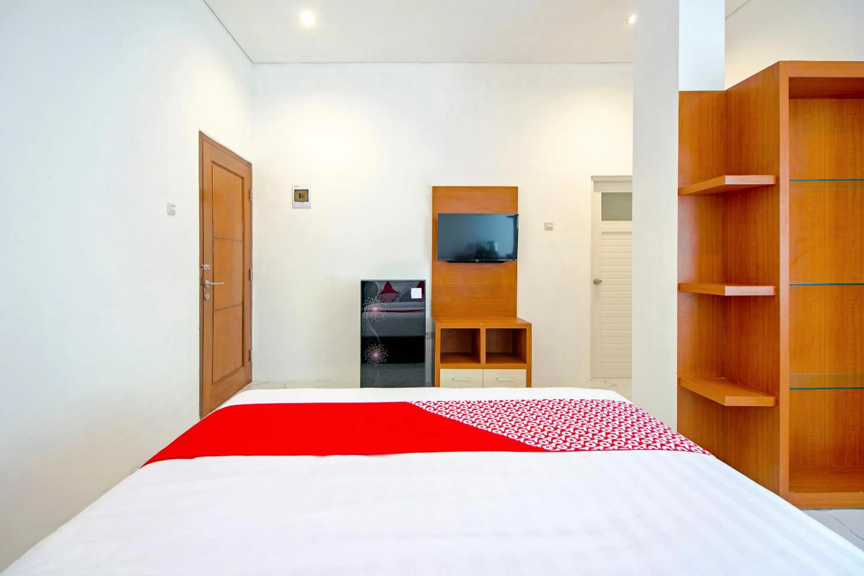 Bedroom, Bed in Hotel O 88 Exclusive Guesthouse