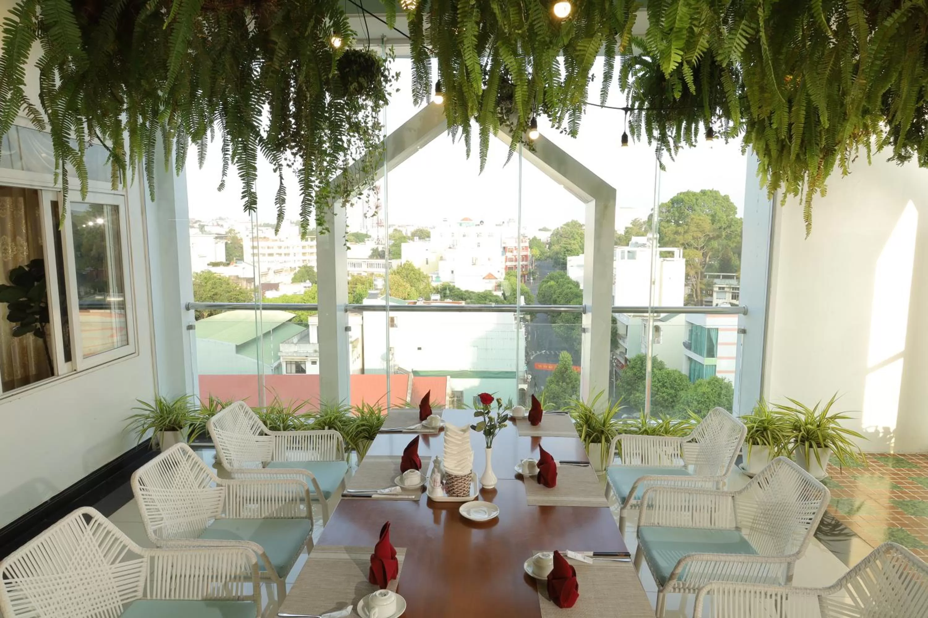 Restaurant/places to eat in Pleiku & Em Hotel by Gia Lai Tourist