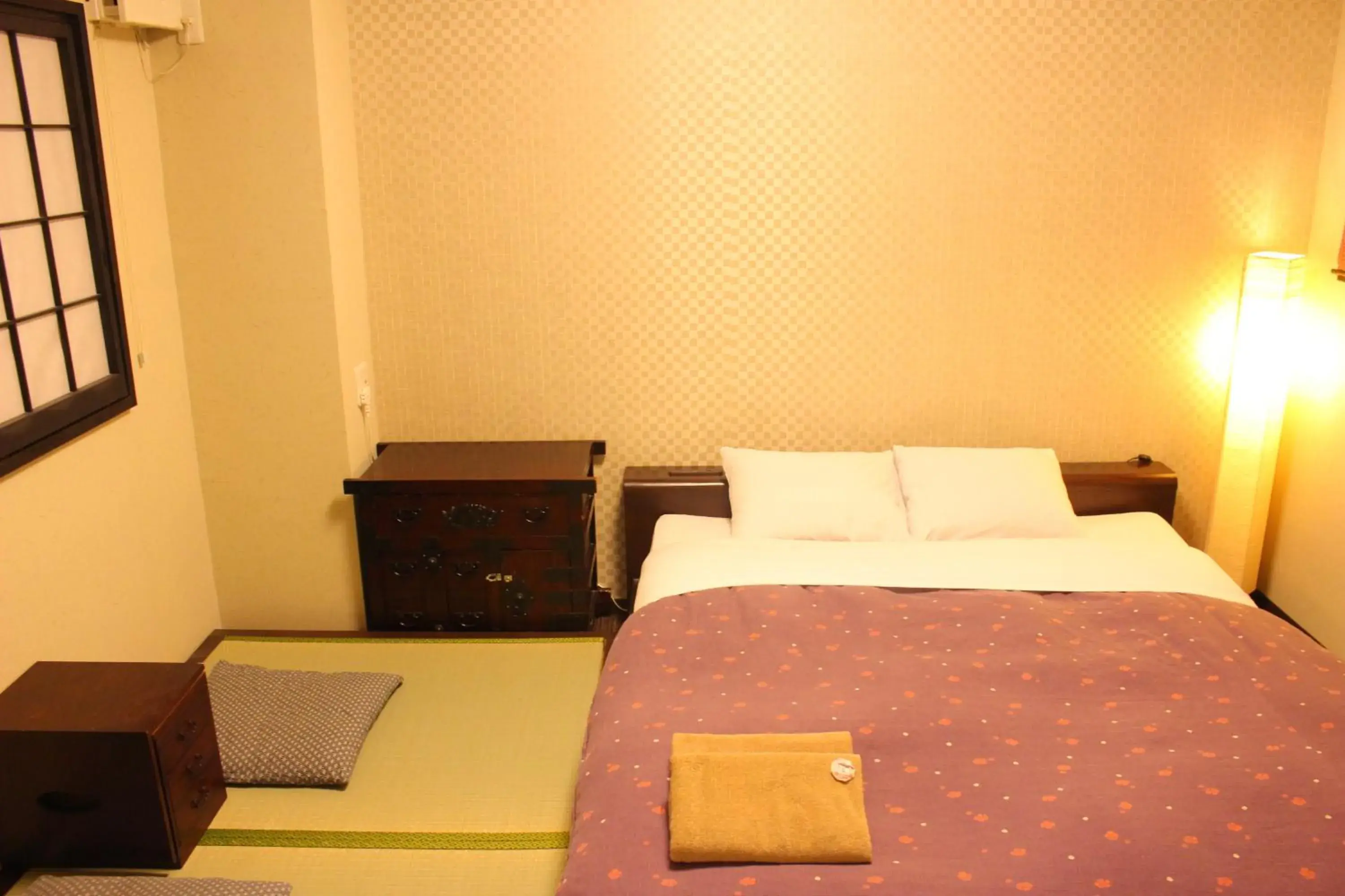 Double Room with Private Bathroom in K's House Tokyo Oasis - Quality Hostel in Asakusa Double Room with Private Bathroom in K's House Tokyo Oasis - Quality Hostel in Asakusa